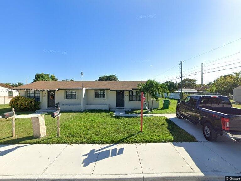10622 SW 174th Ter #10622 photo 1
