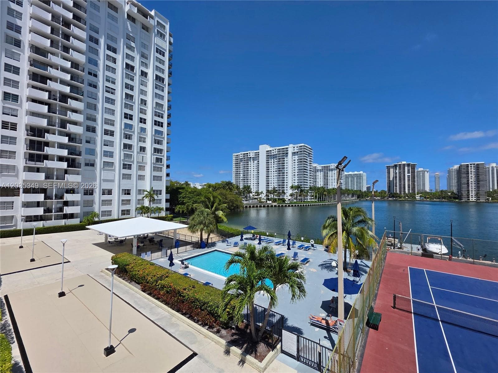 COMMODORE PLAZA CENTURY · #1111 in Aventura - Photo 22