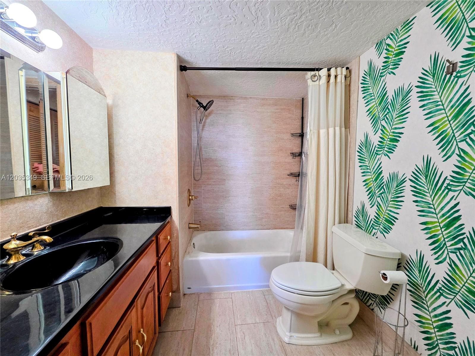 COMMODORE PLAZA CENTURY · #1111 in Aventura - Photo 4