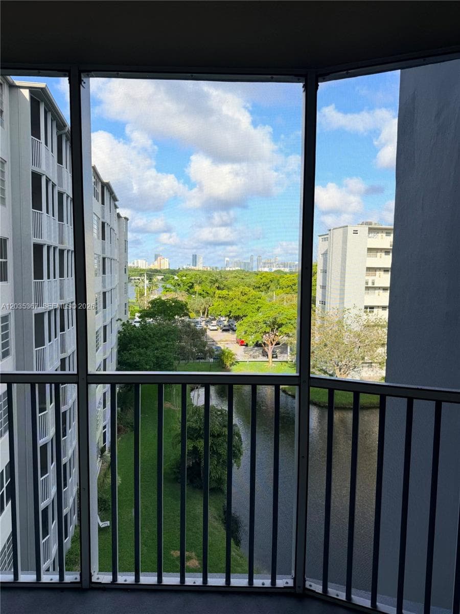JADE WINDS GROUP - · #607-1 in Miami - Photo 2