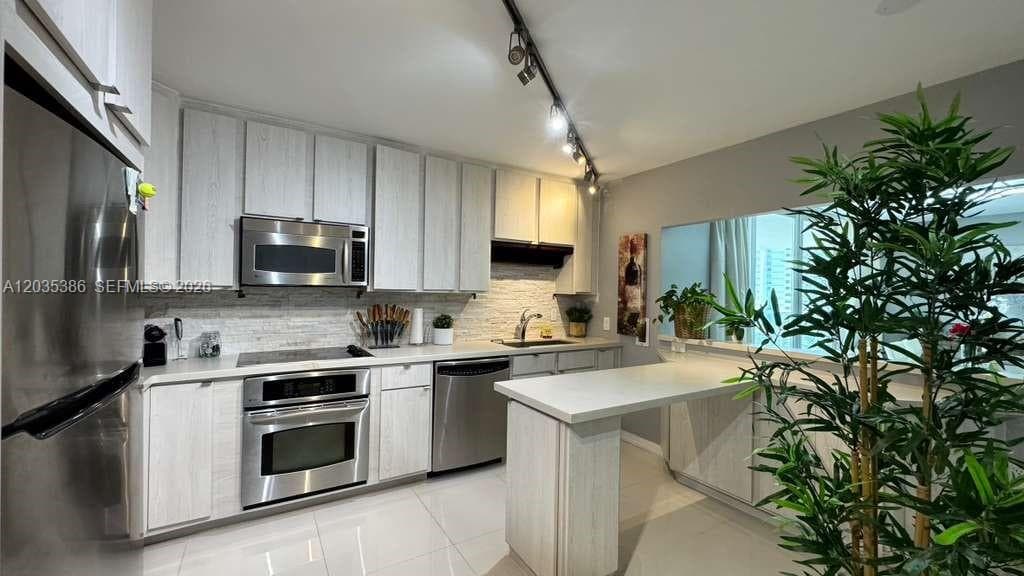 ROYAL EMBASSY CONDO · #7A in Miami Beach - Photo 22