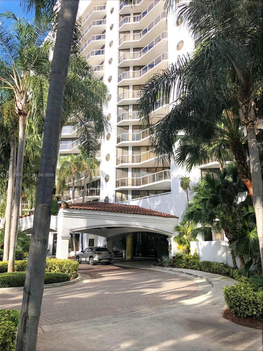 Portsview · #312 in Aventura - Photo 12