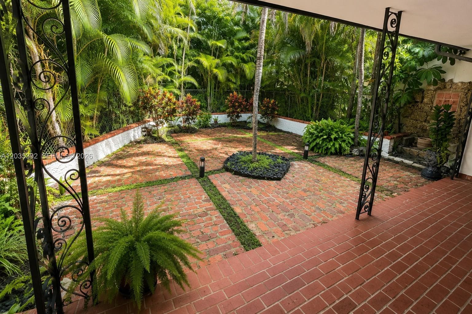 10115 Biscayne Blvd photo 6