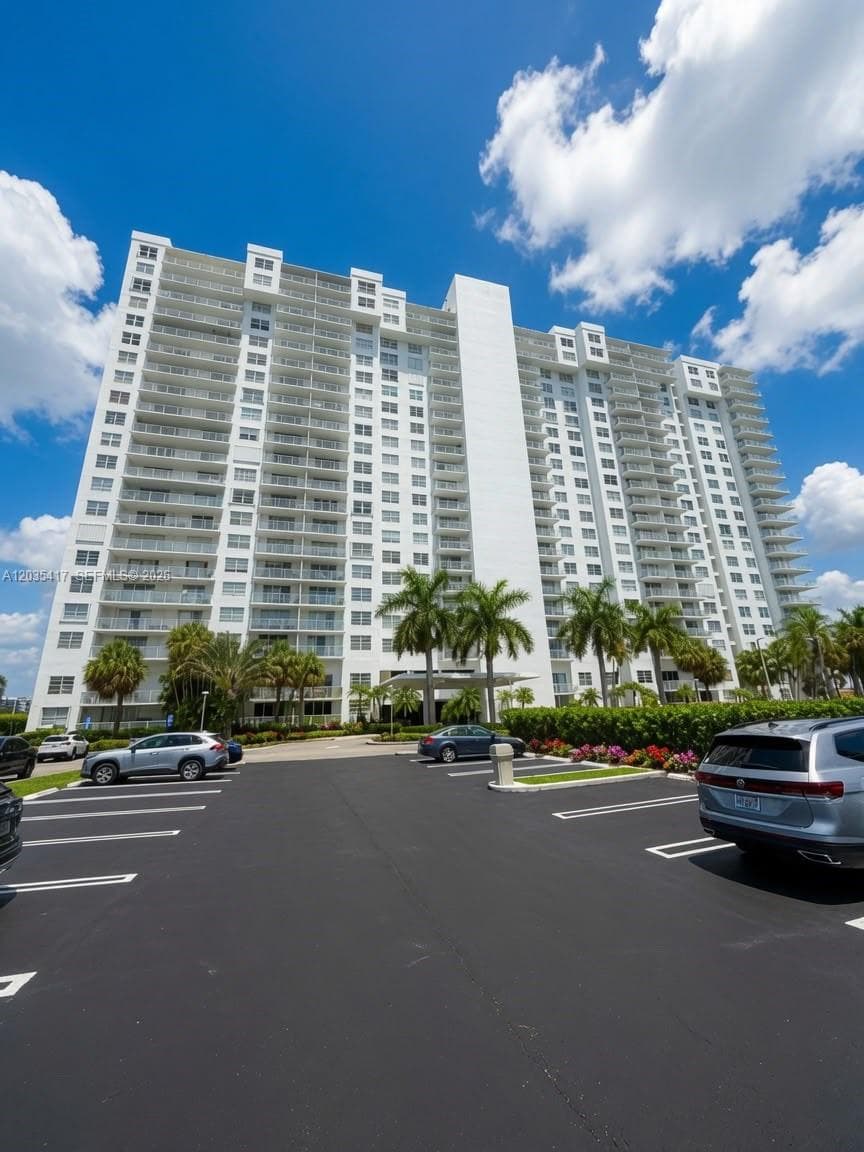 Admirals Port Condominium · #202W in Aventura - Photo 1