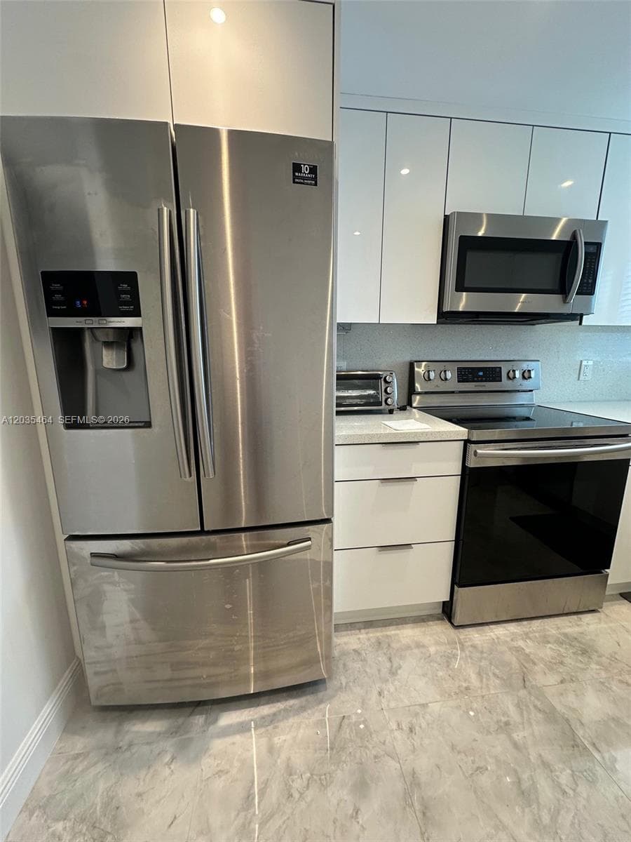 JAMES CENTRAL TOWERS COND · #401 in Miami Beach - Photo 15