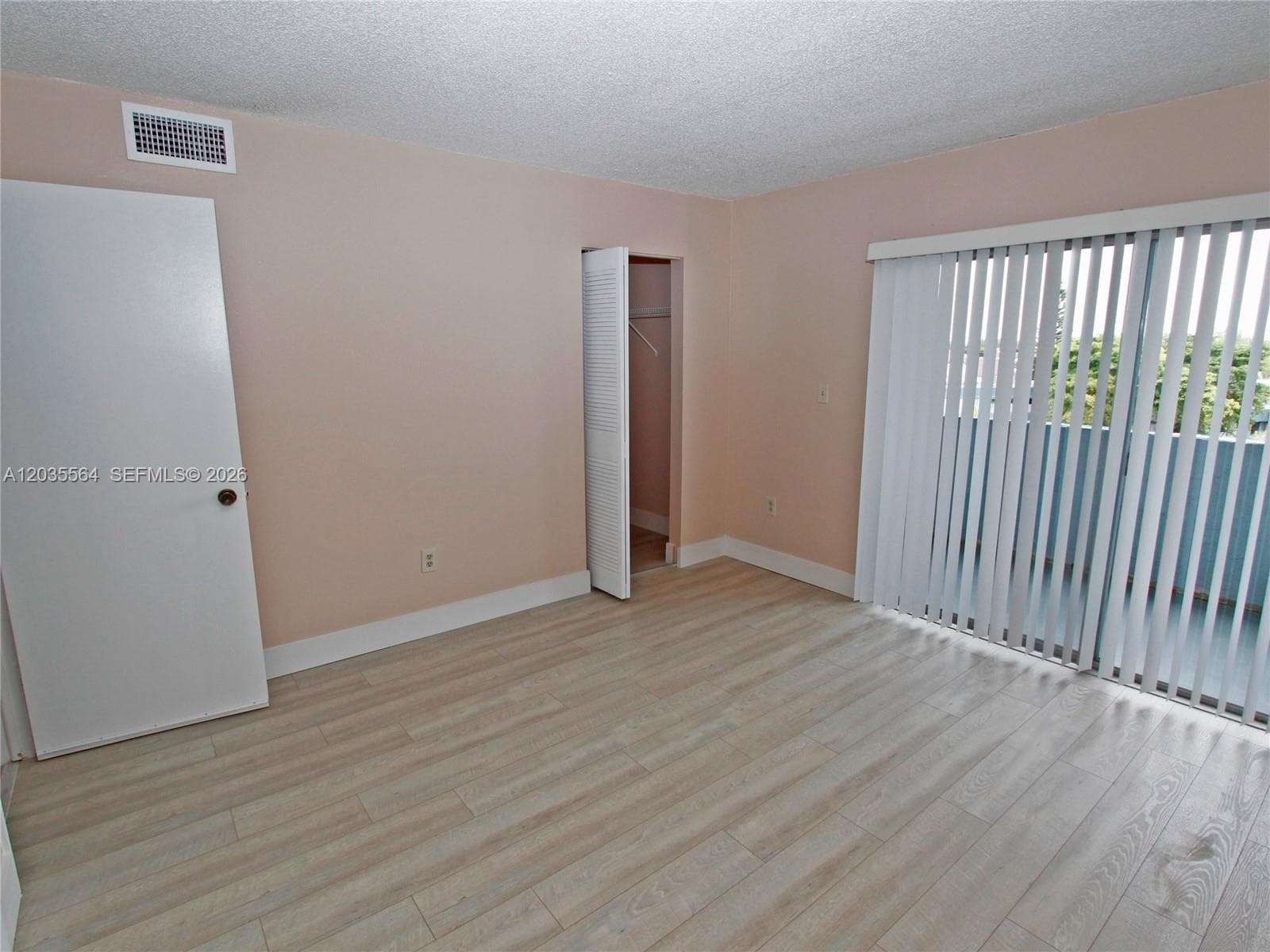 THE BEACH CLUB FONTAINEBL · #B403 in Miami - Photo 24