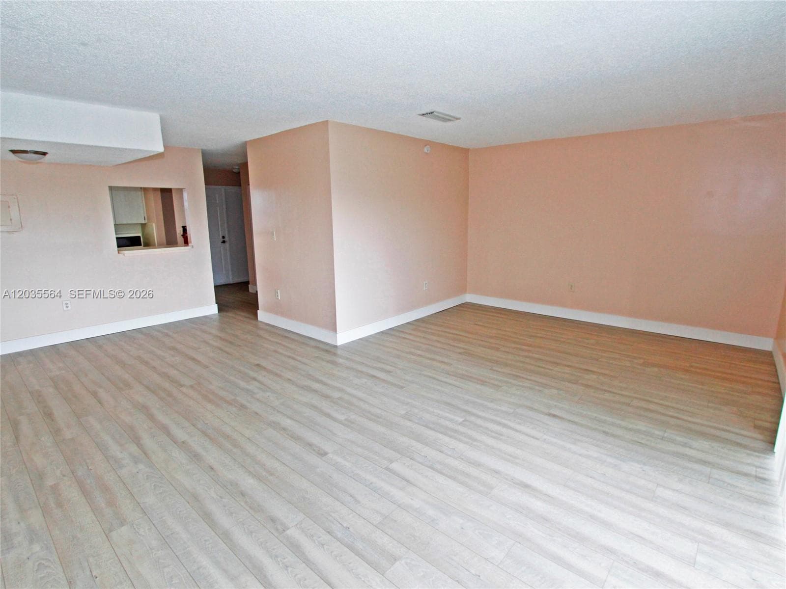 THE BEACH CLUB FONTAINEBL · #B403 in Miami - Photo 4