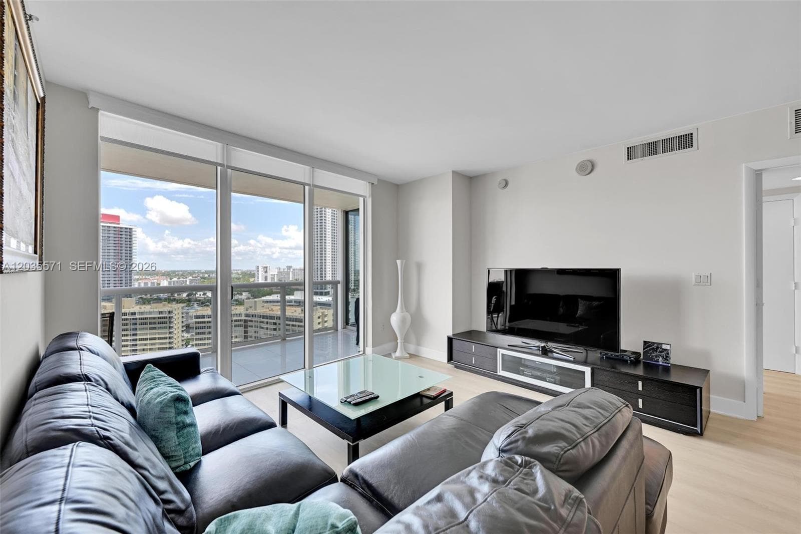 BEACH CLUB CONDO · #1907 in Hallandale Beach - Photo 5