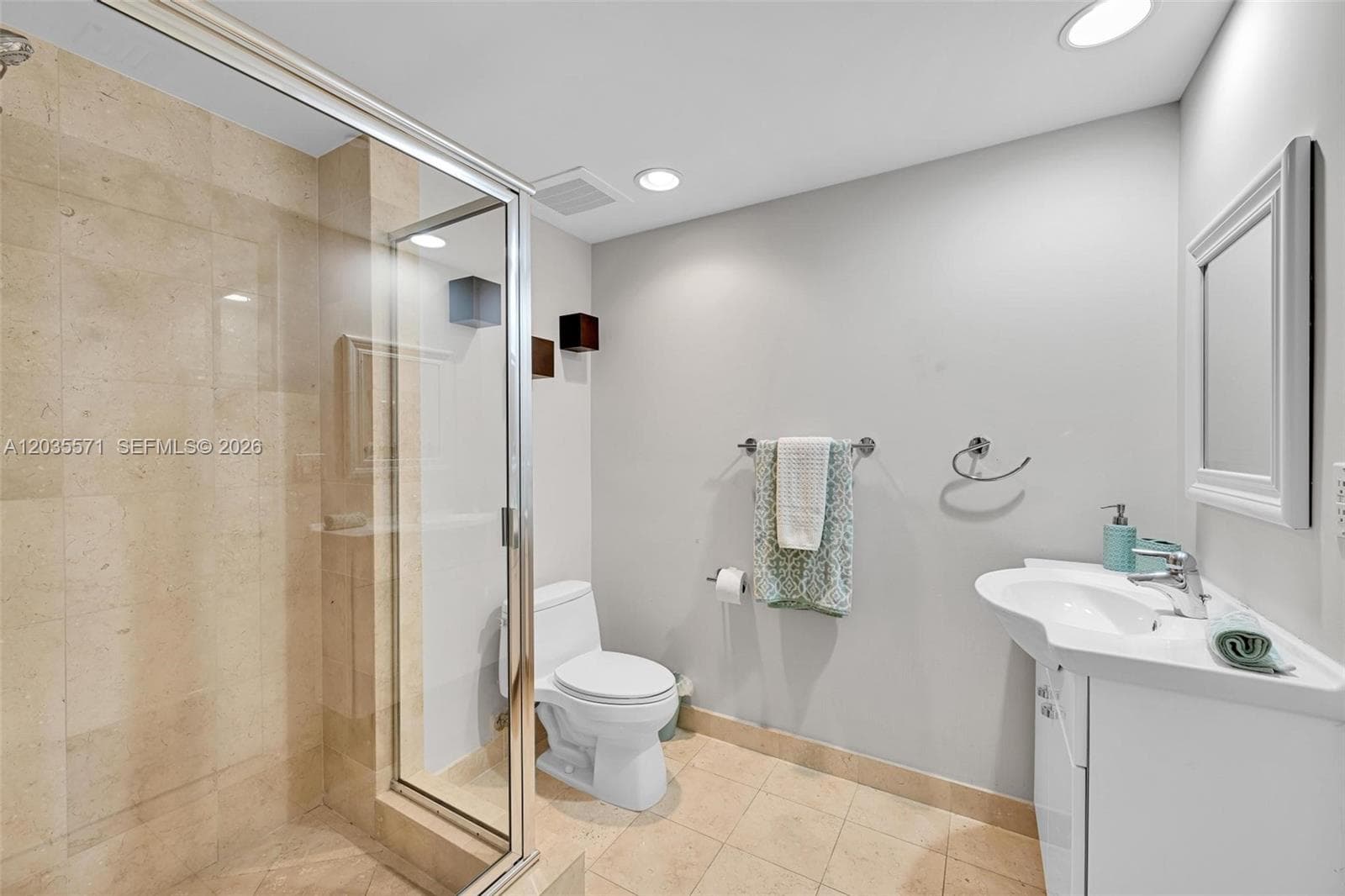 BEACH CLUB CONDO · #1907 in Hallandale Beach - Photo 24