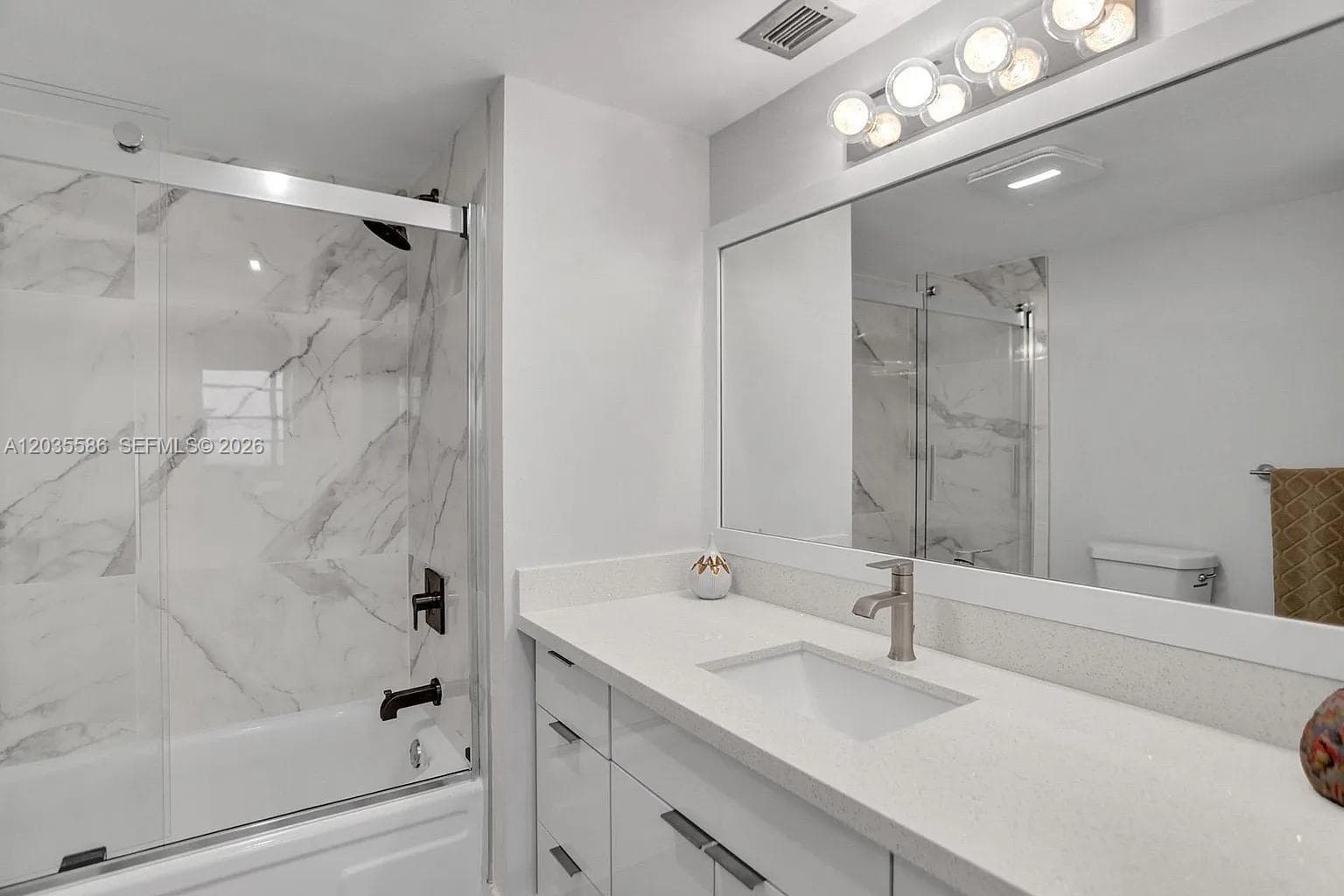 COMMODORE PLAZA CONDO · #1705 in Aventura - Photo 15
