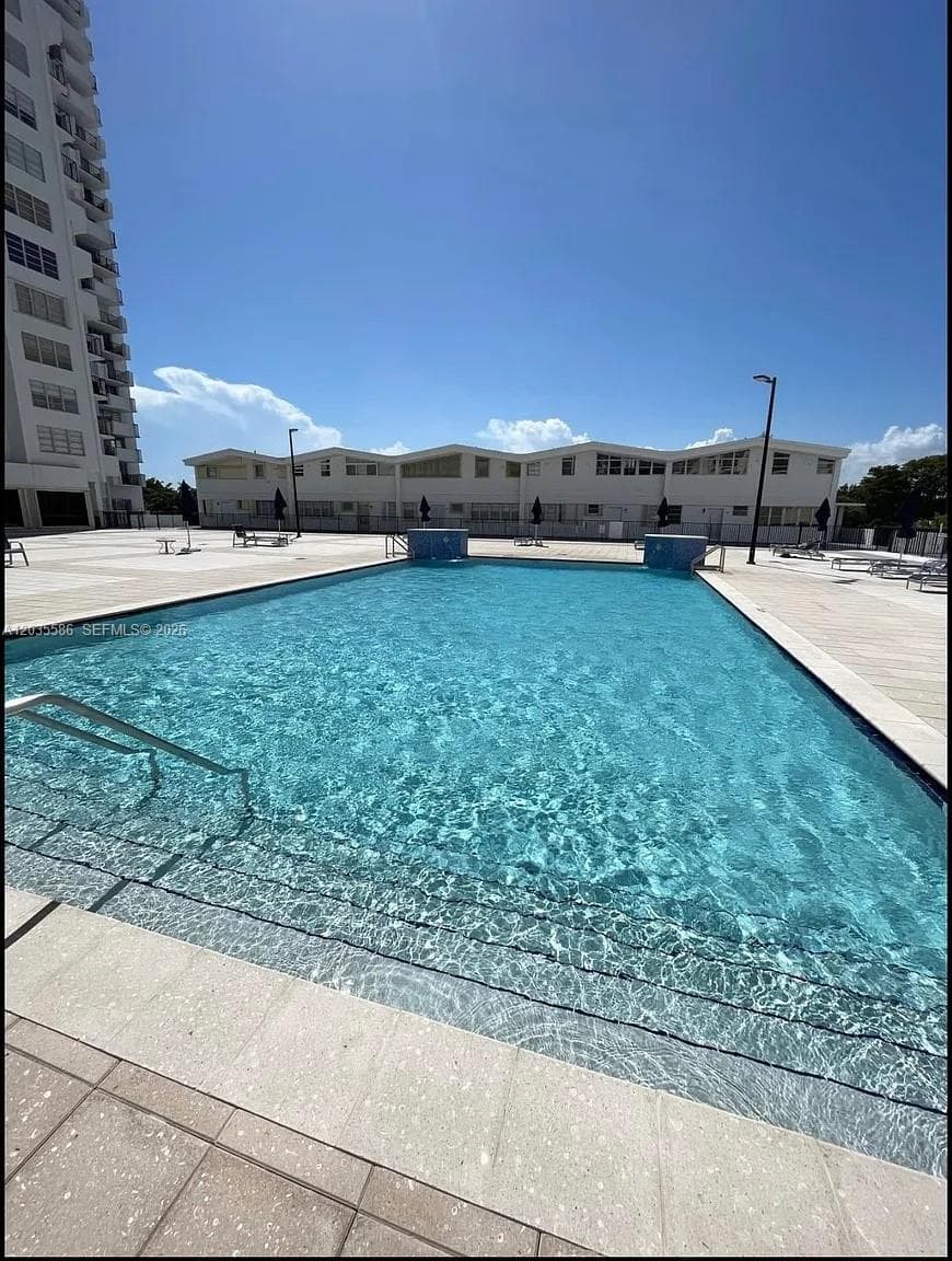 COMMODORE PLAZA CONDO · #1705 in Aventura - Photo 19
