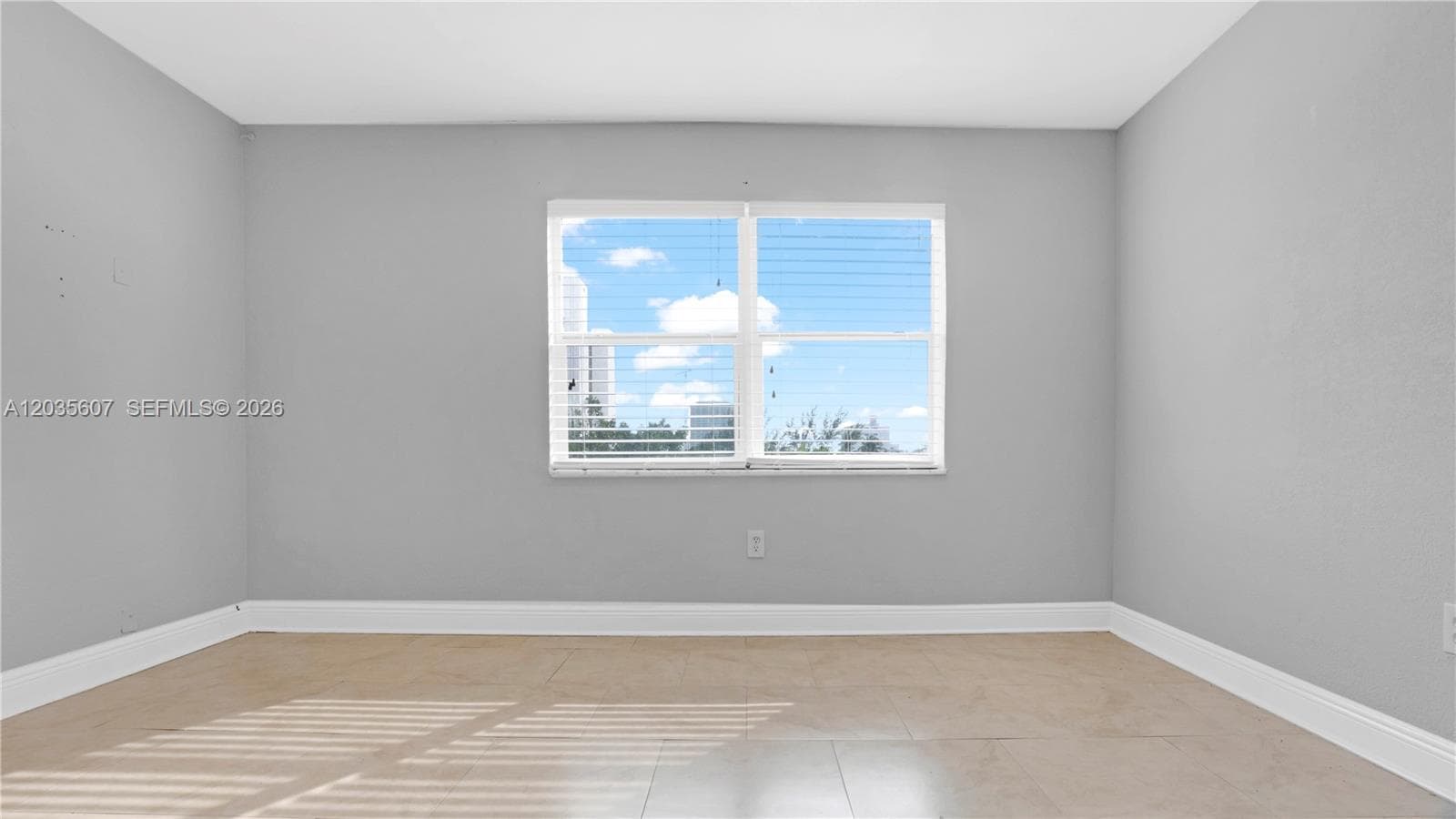 72 Carlyle Miami Beach Residences · #403 in Miami Beach - Photo 6