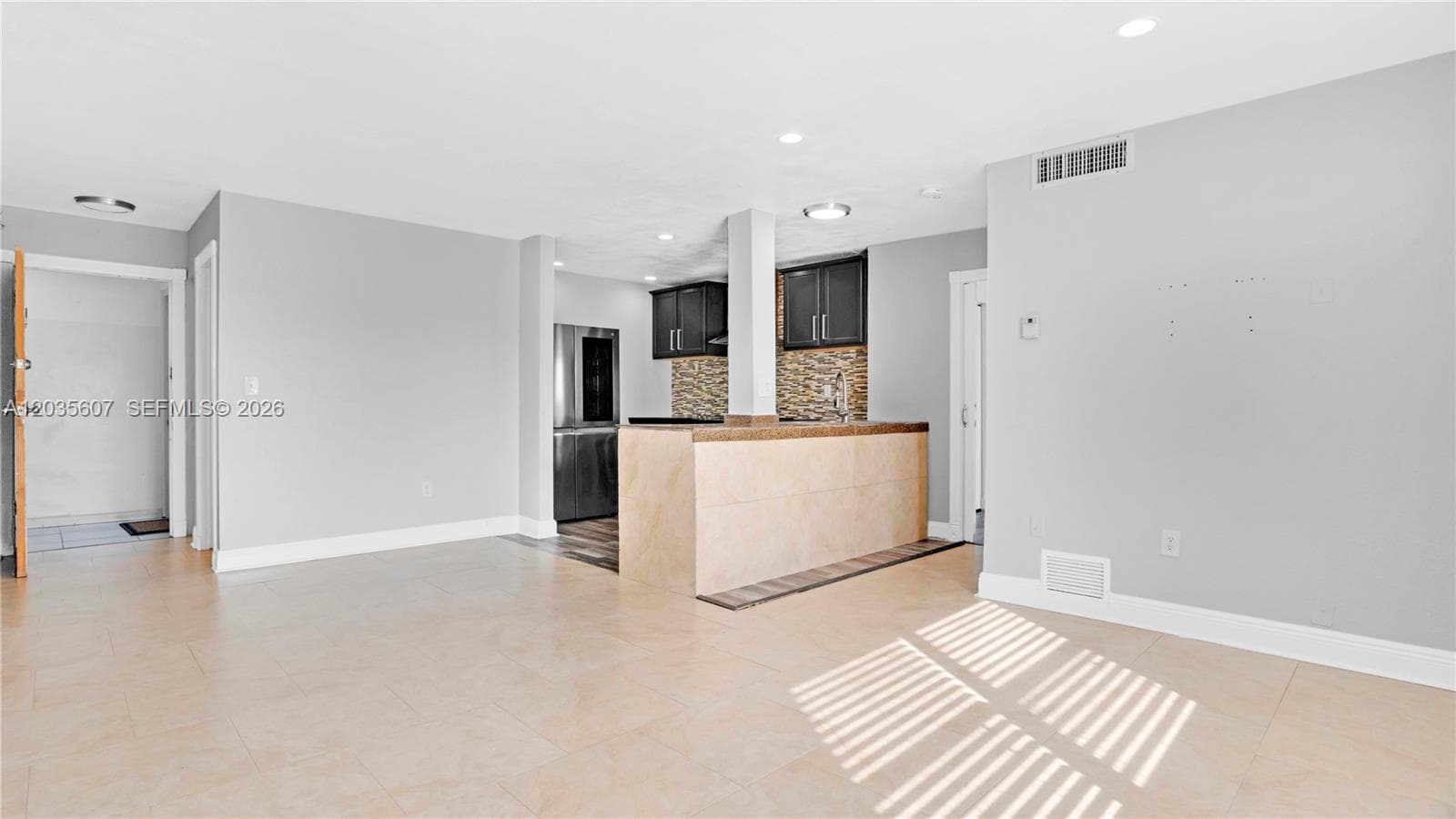 72 Carlyle Miami Beach Residences · #403 in Miami Beach - Photo 5