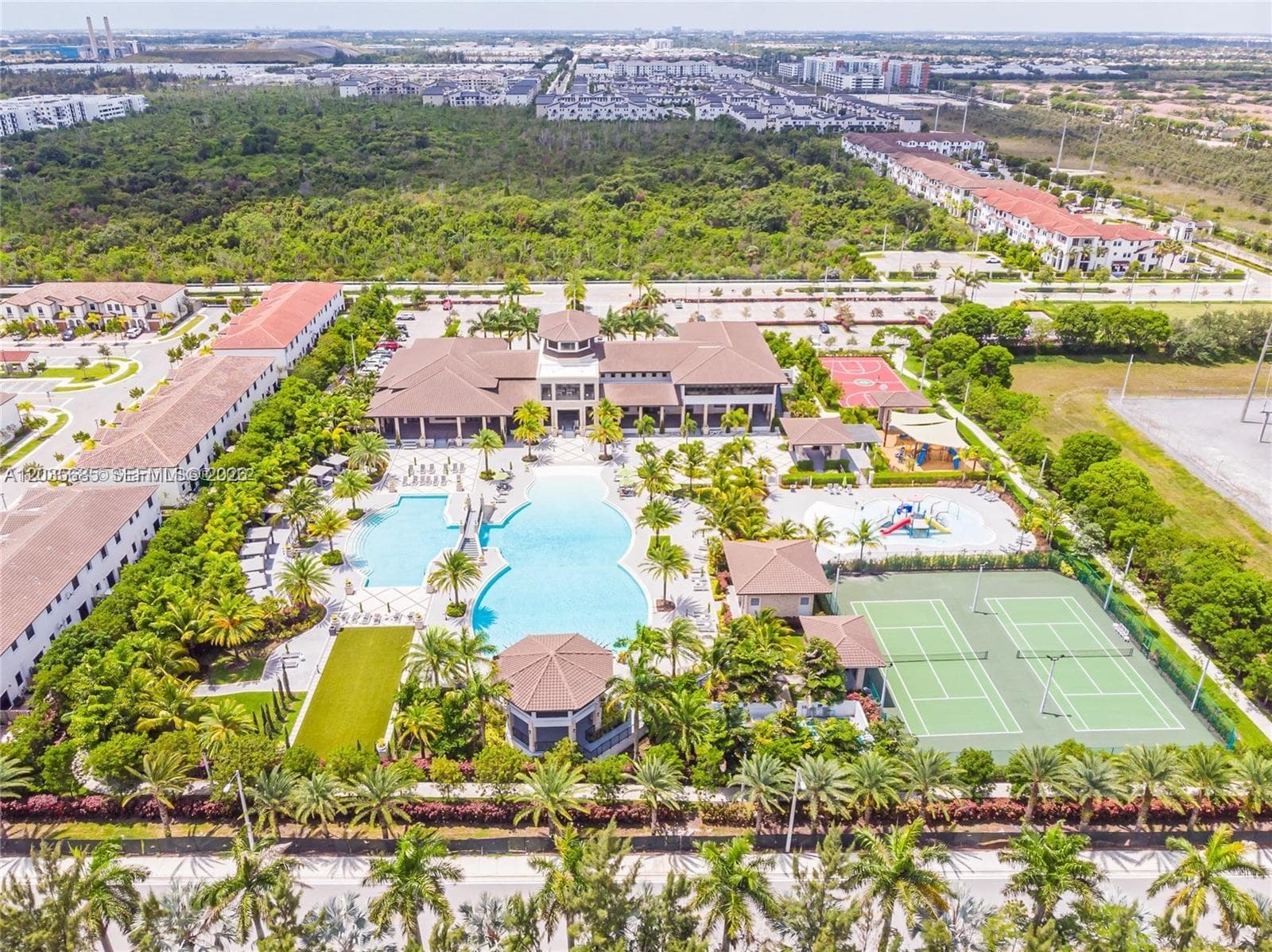 ST MAARTEN AT GRAND BAY · #212 in Doral - Photo 14