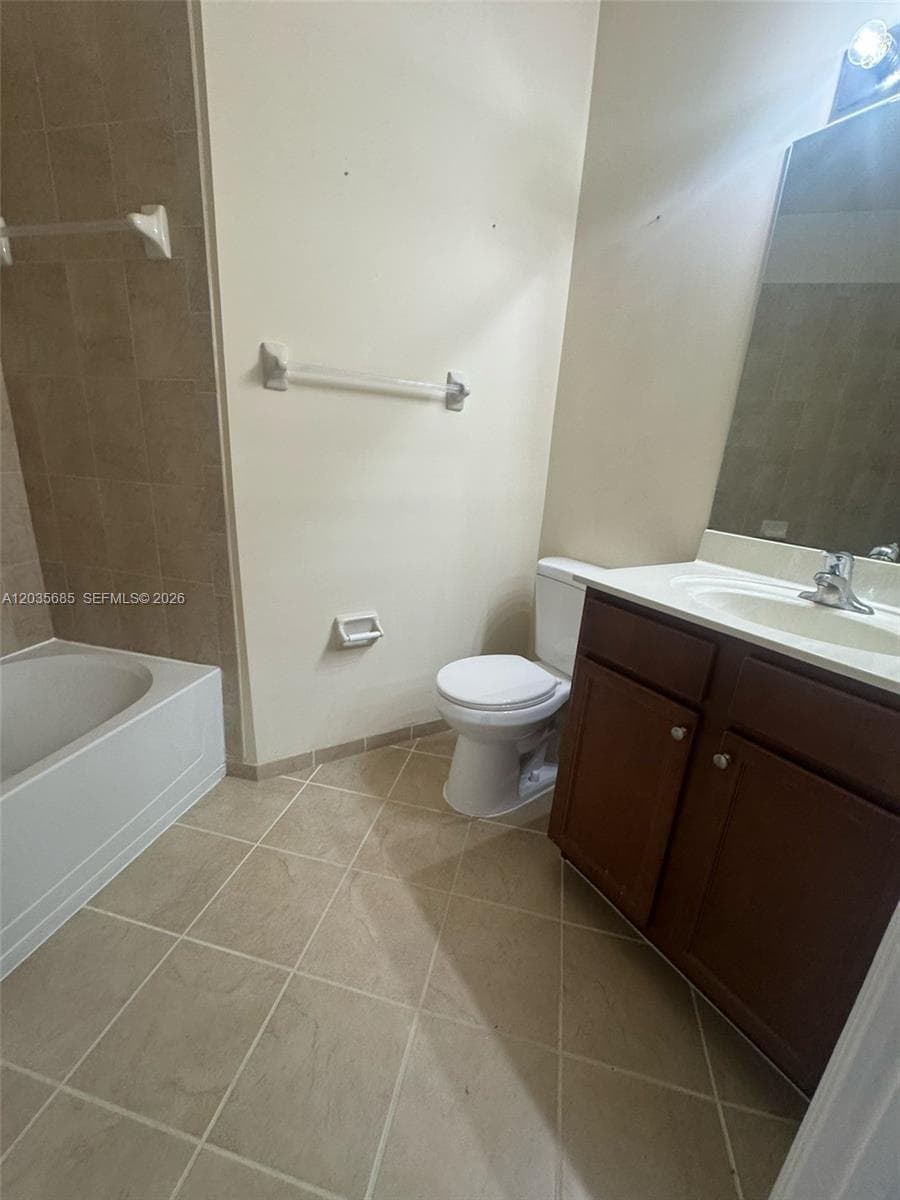 ST MAARTEN AT GRAND BAY · #212 in Doral - Photo 8