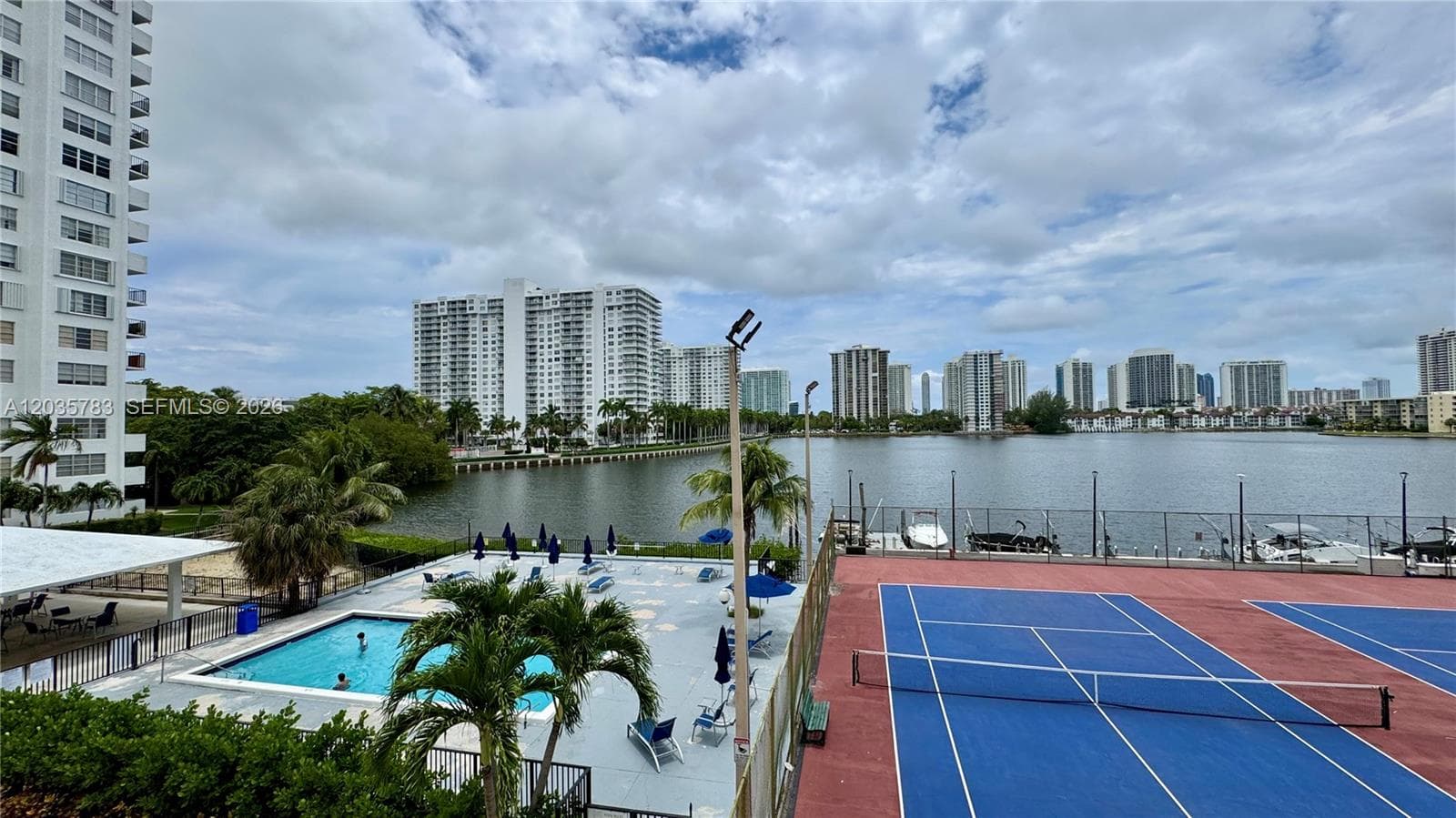 COMMODORE PLAZA · #1607 in Aventura - Photo 32