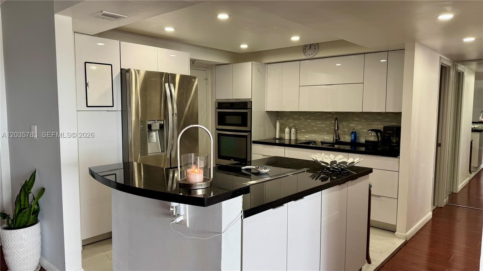 COMMODORE PLAZA · #1607 in Aventura - Photo 5