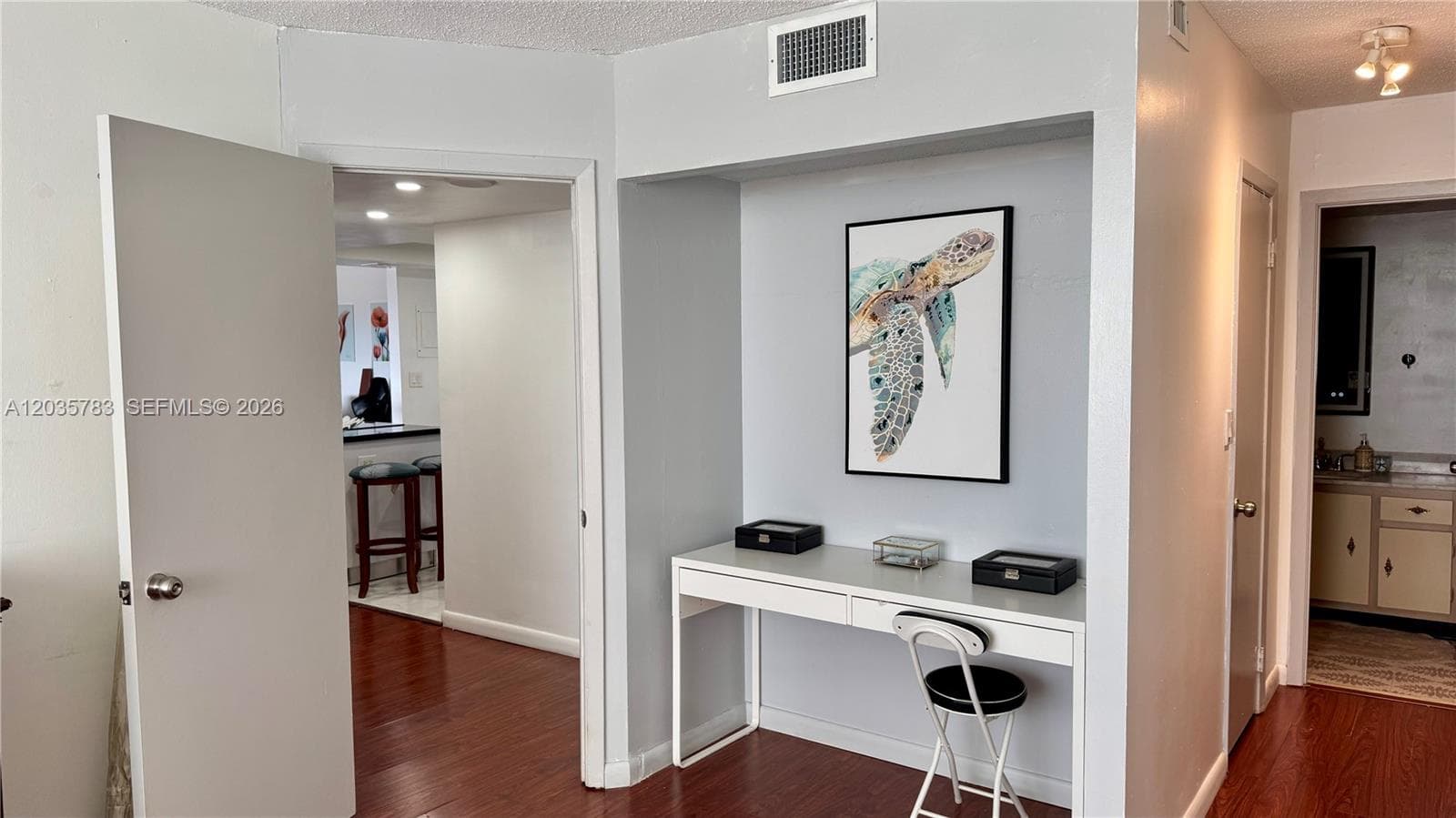 COMMODORE PLAZA · #1607 in Aventura - Photo 18