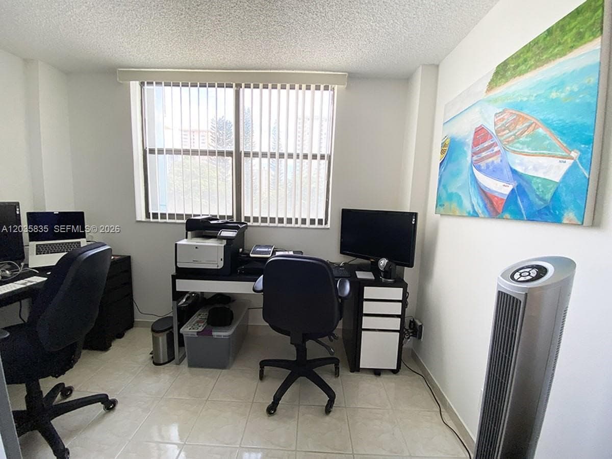 WINSTON TOWERS 700 CONDO · #414 in Sunny Isles Beach - Photo 17