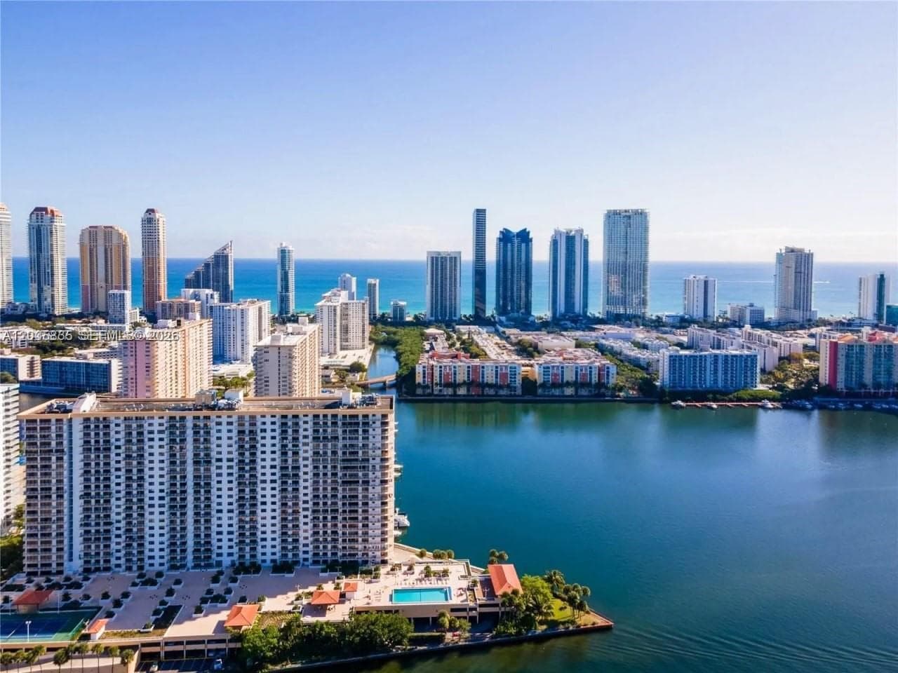 WINSTON TOWERS 700 CONDO · #414 in Sunny Isles Beach - Photo 33