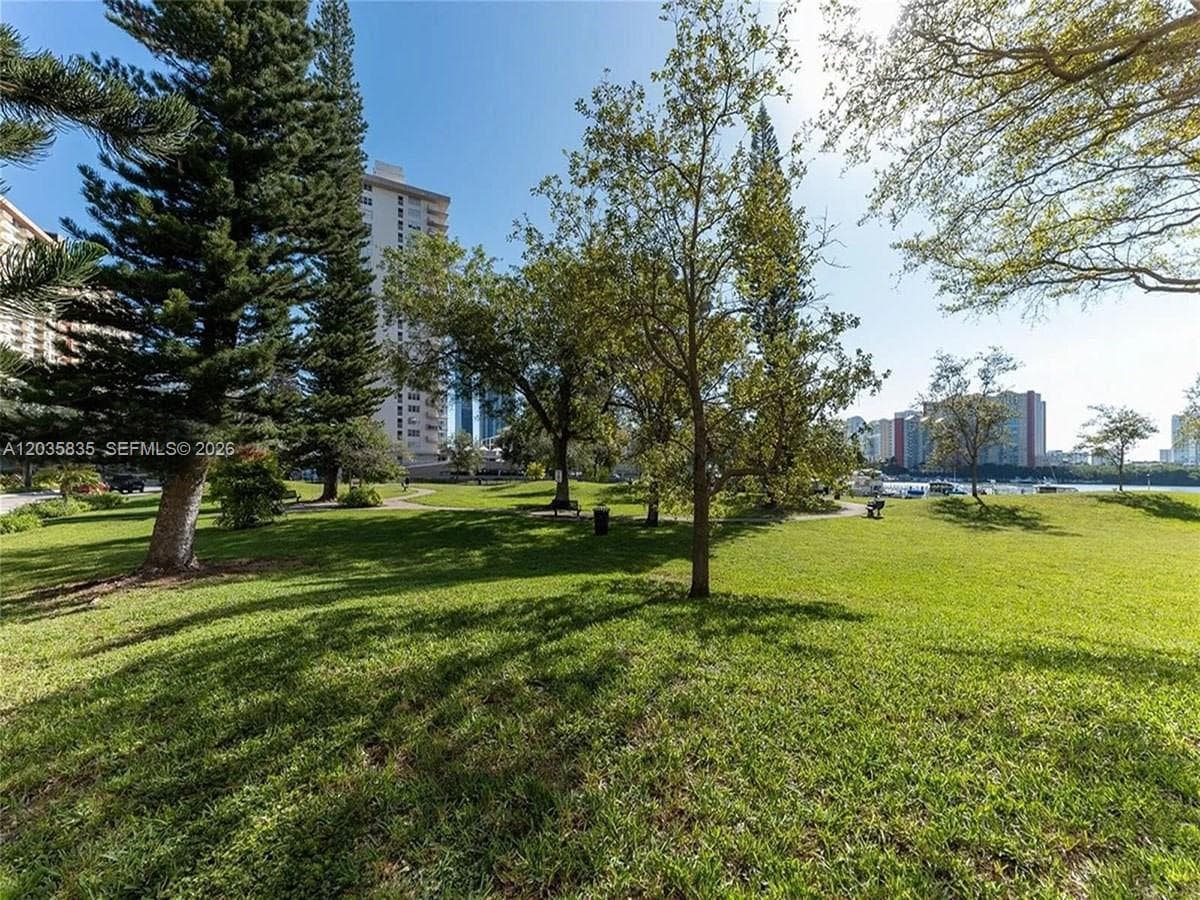 WINSTON TOWERS 700 CONDO · #414 in Sunny Isles Beach - Photo 29