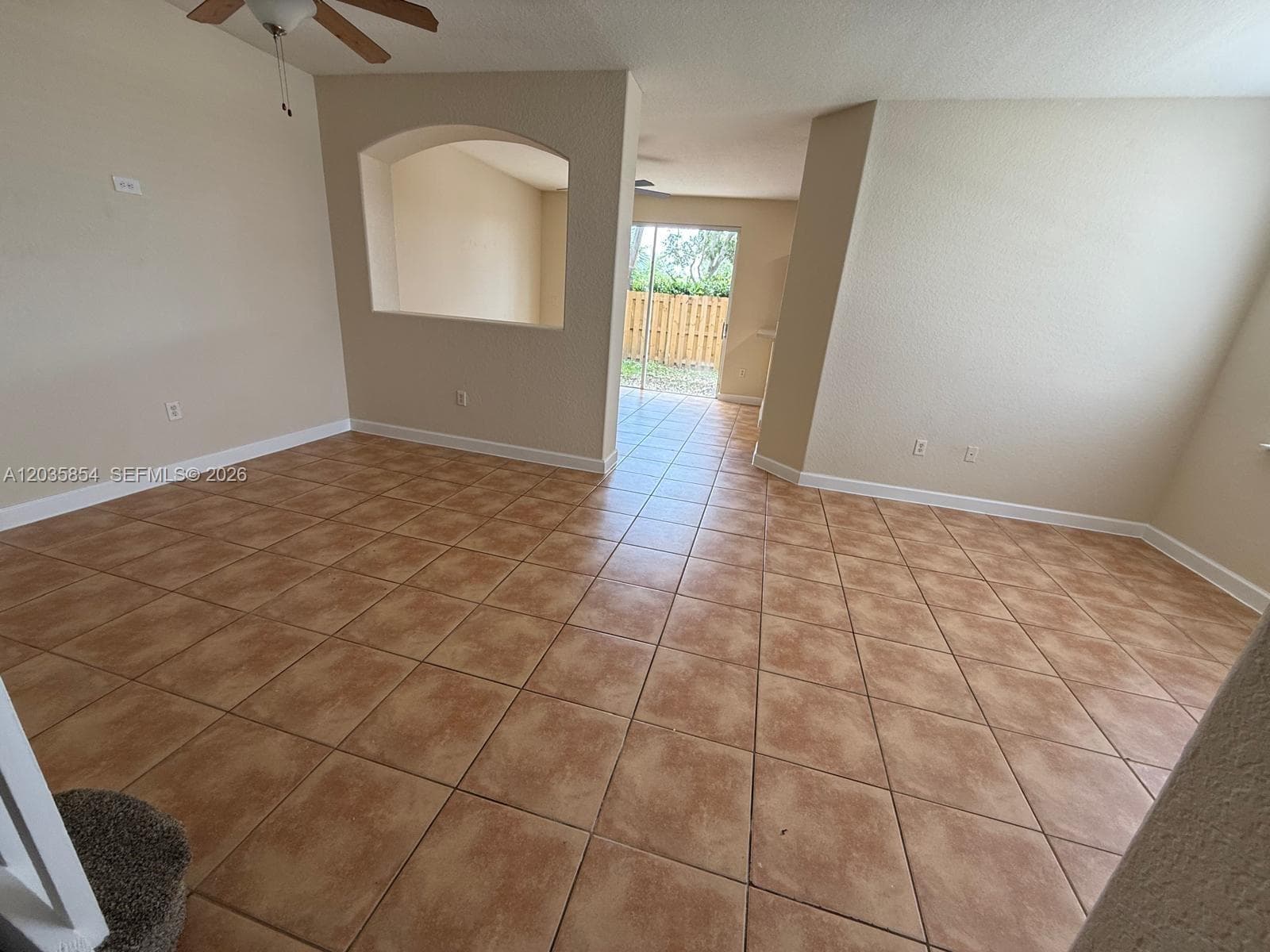2462 SE 15th Ct photo 4