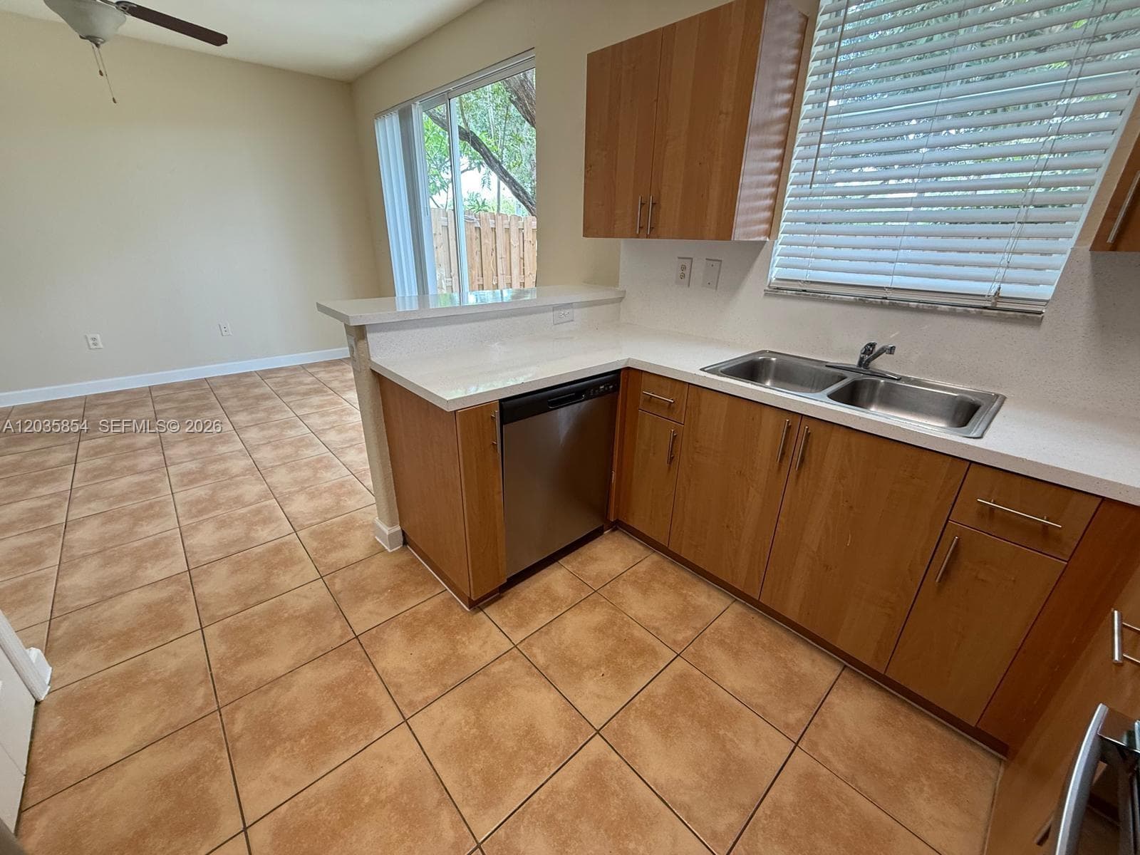 2462 SE 15th Ct photo 8