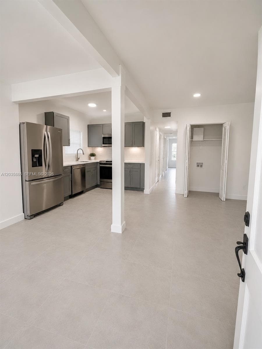 ENVOY NORTH CONDO · #110 in Hallandale Beach - Photo 2