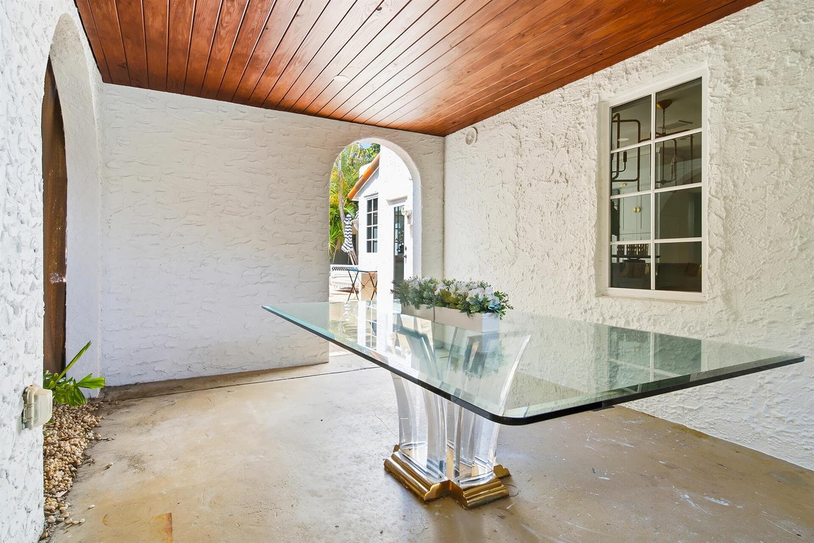 Al Fresco Dining Carport