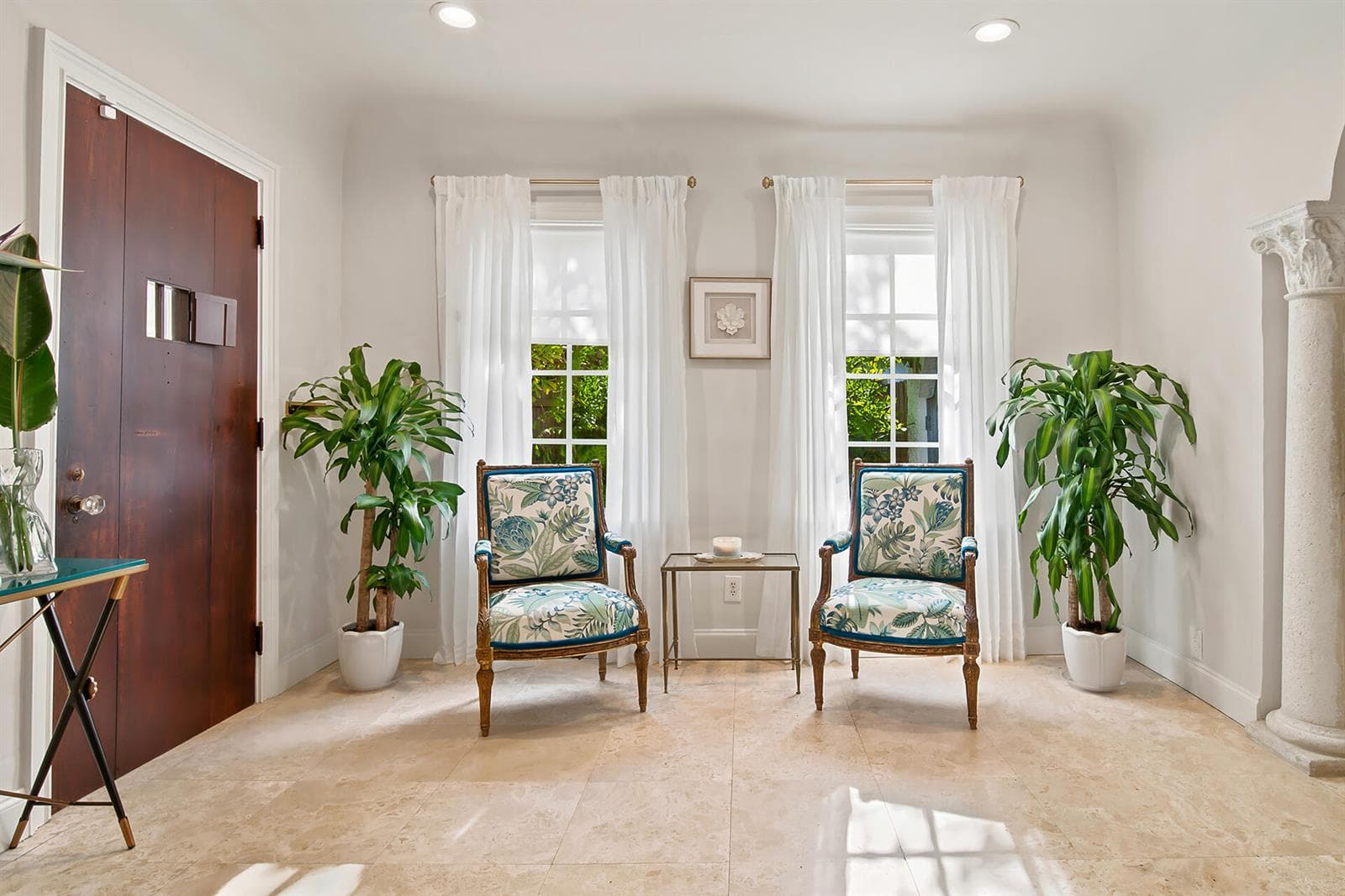 Gracious front entry