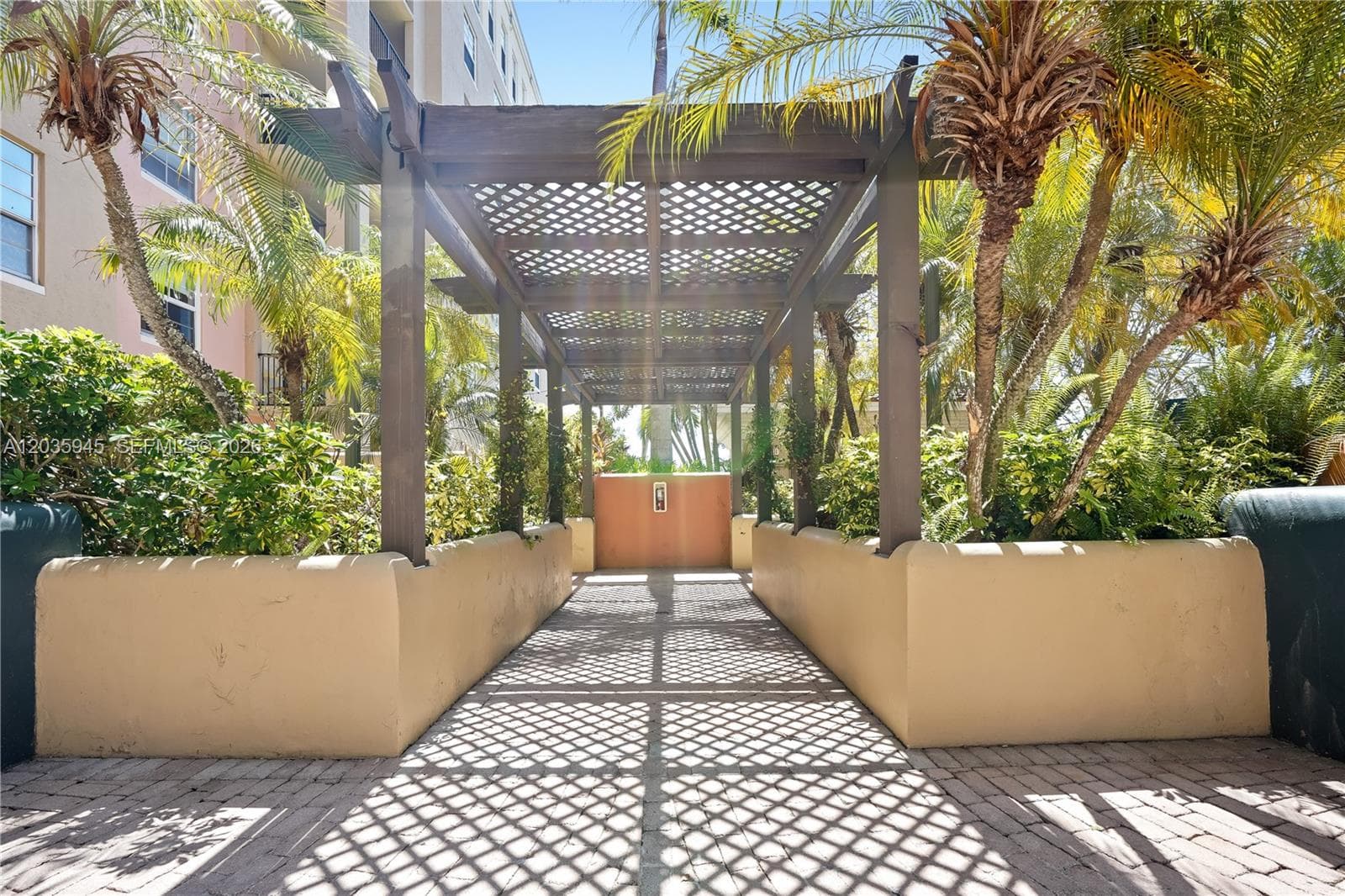 las olas by the river · #2307 in Fort Lauderdale - Photo 20