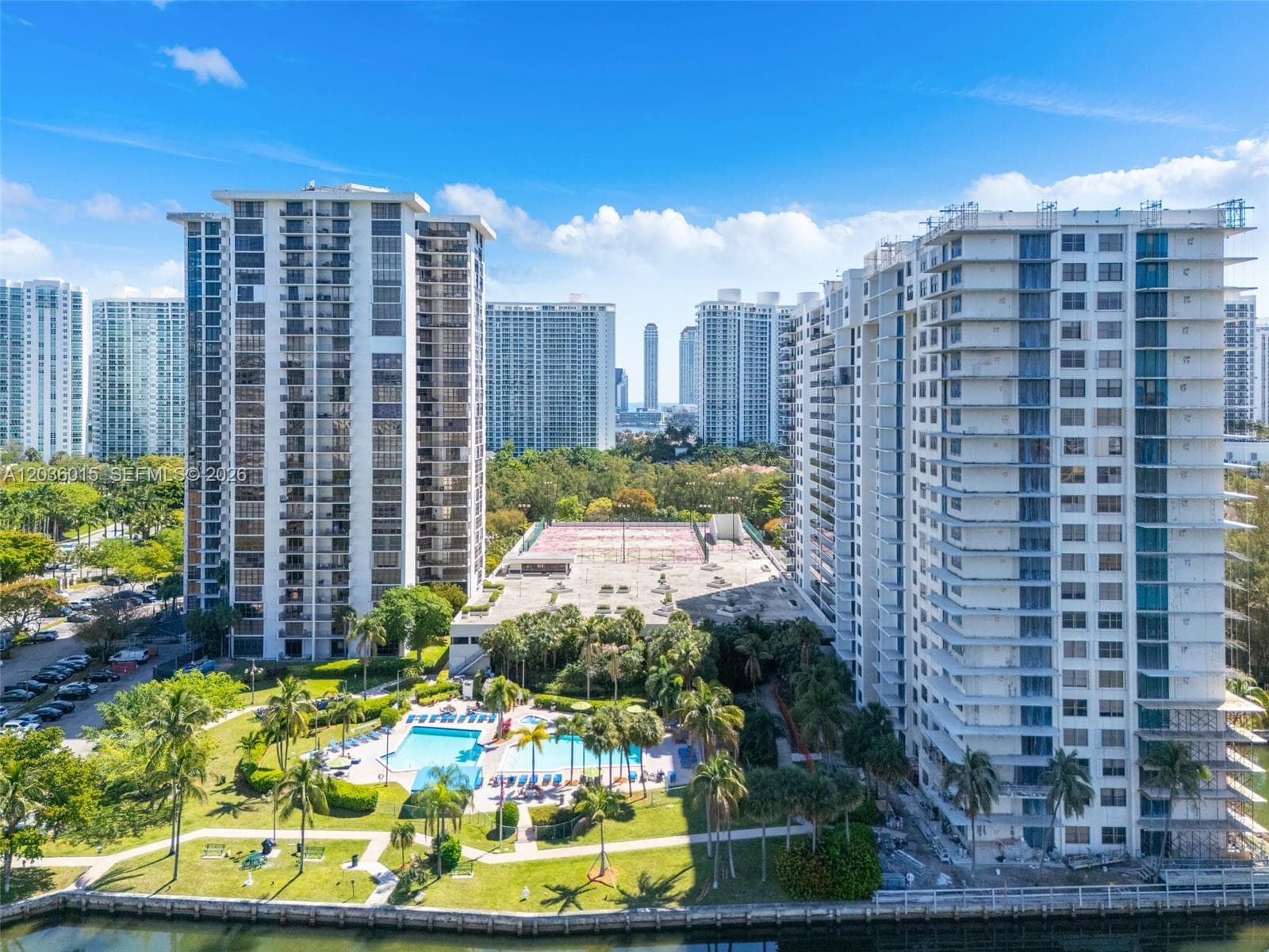 THE CLIPPER AT BISC COVE · #PH205 in Aventura - Photo 33