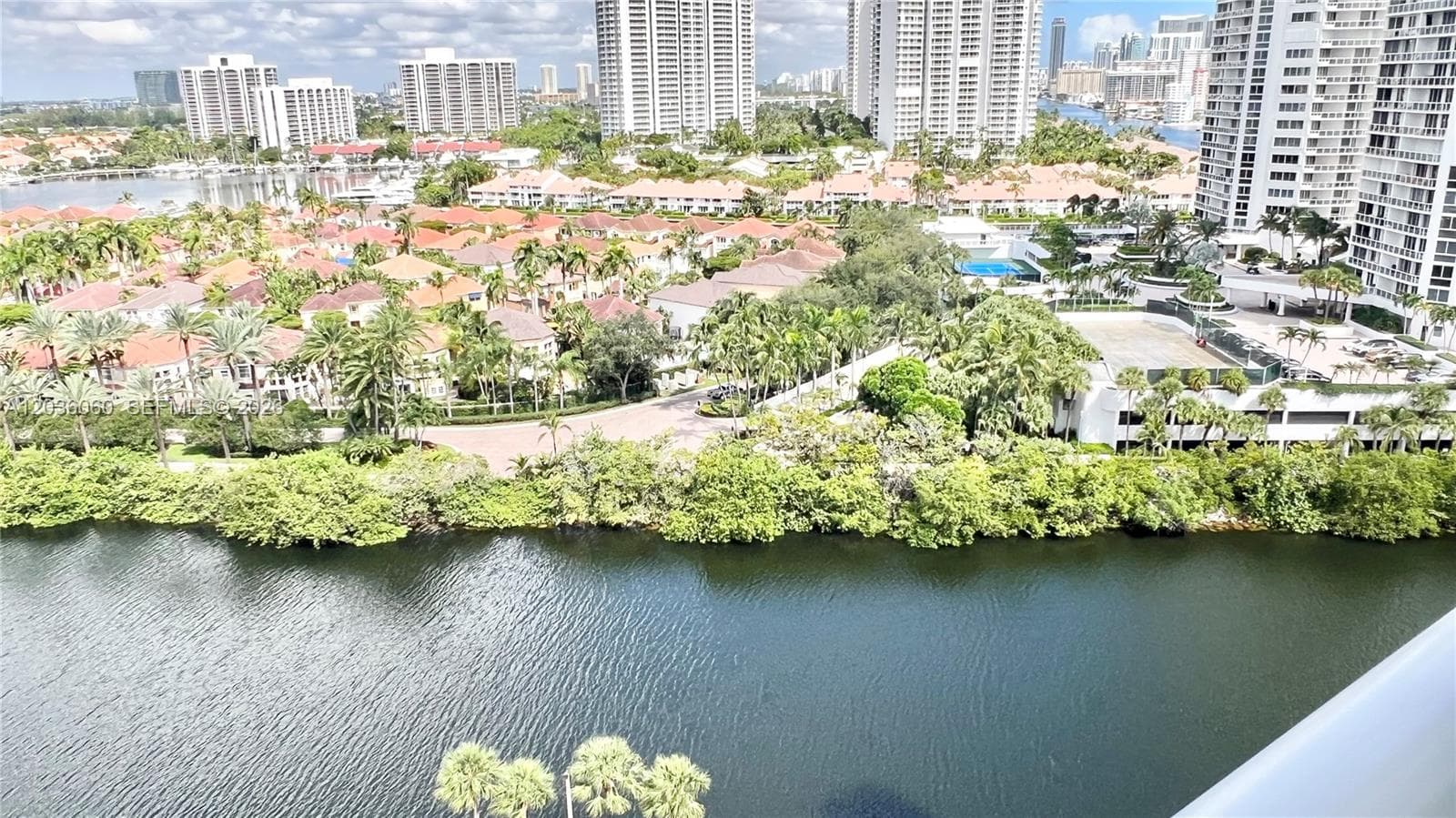 Waterview · #1639 in Aventura - Photo 2