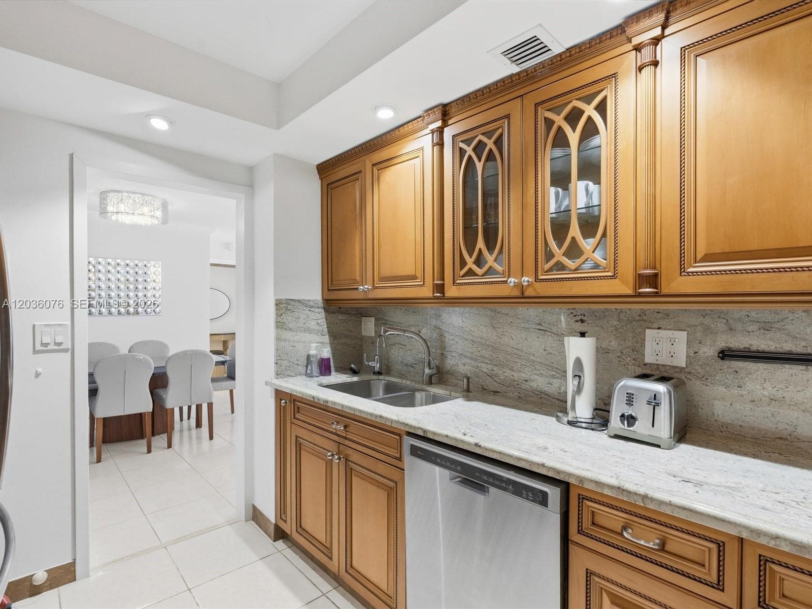PARKER PLAZA · #1123 in Hallandale Beach - Photo 12