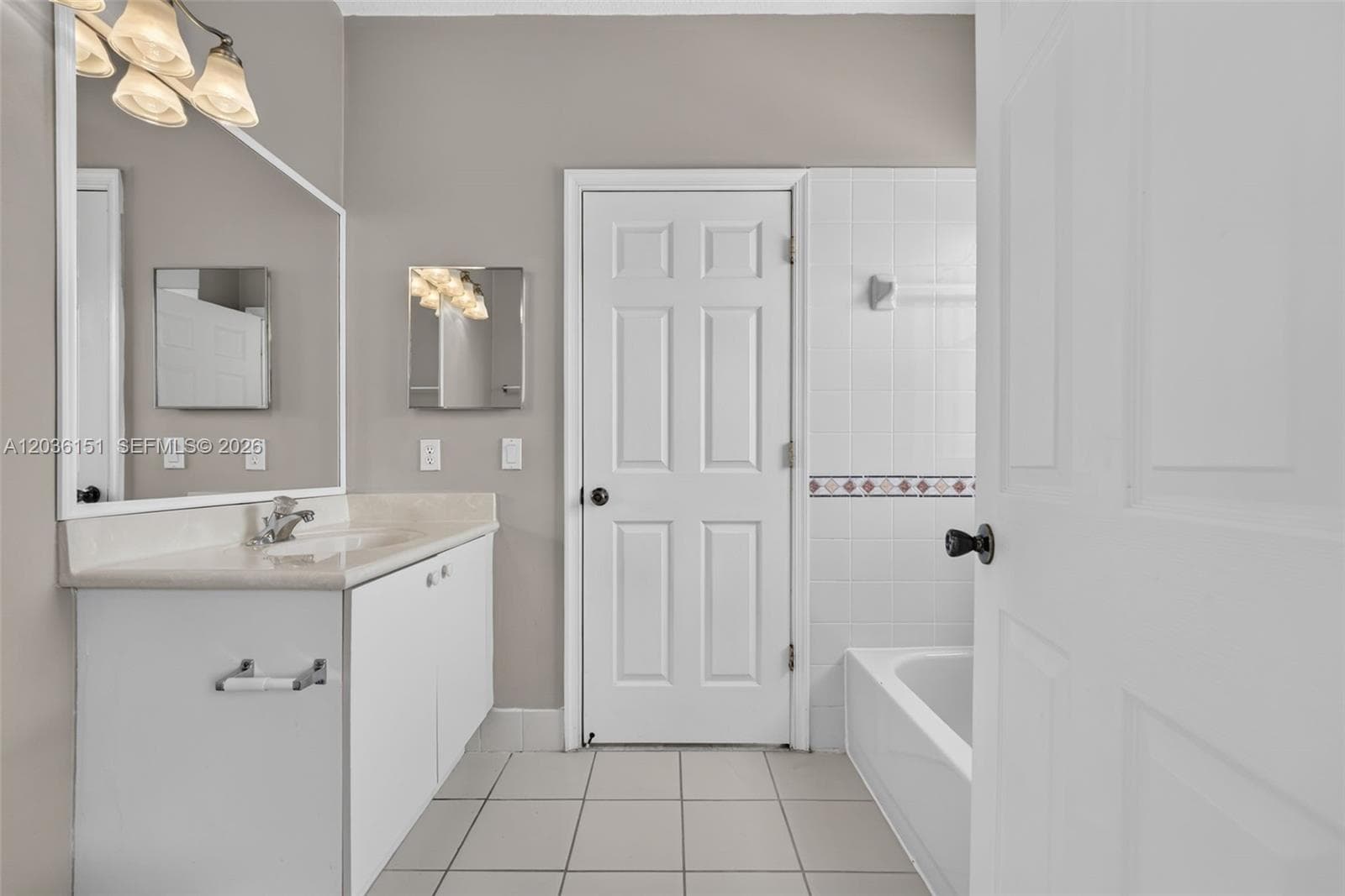 4th Full Jack-and-Jill bathroom