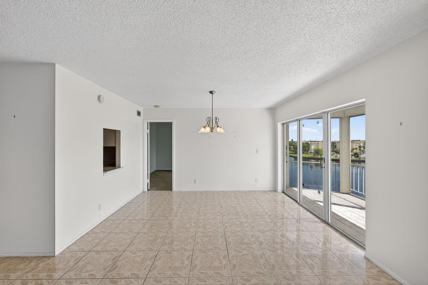 400 Diplomat Parkway-large-018-018-0008