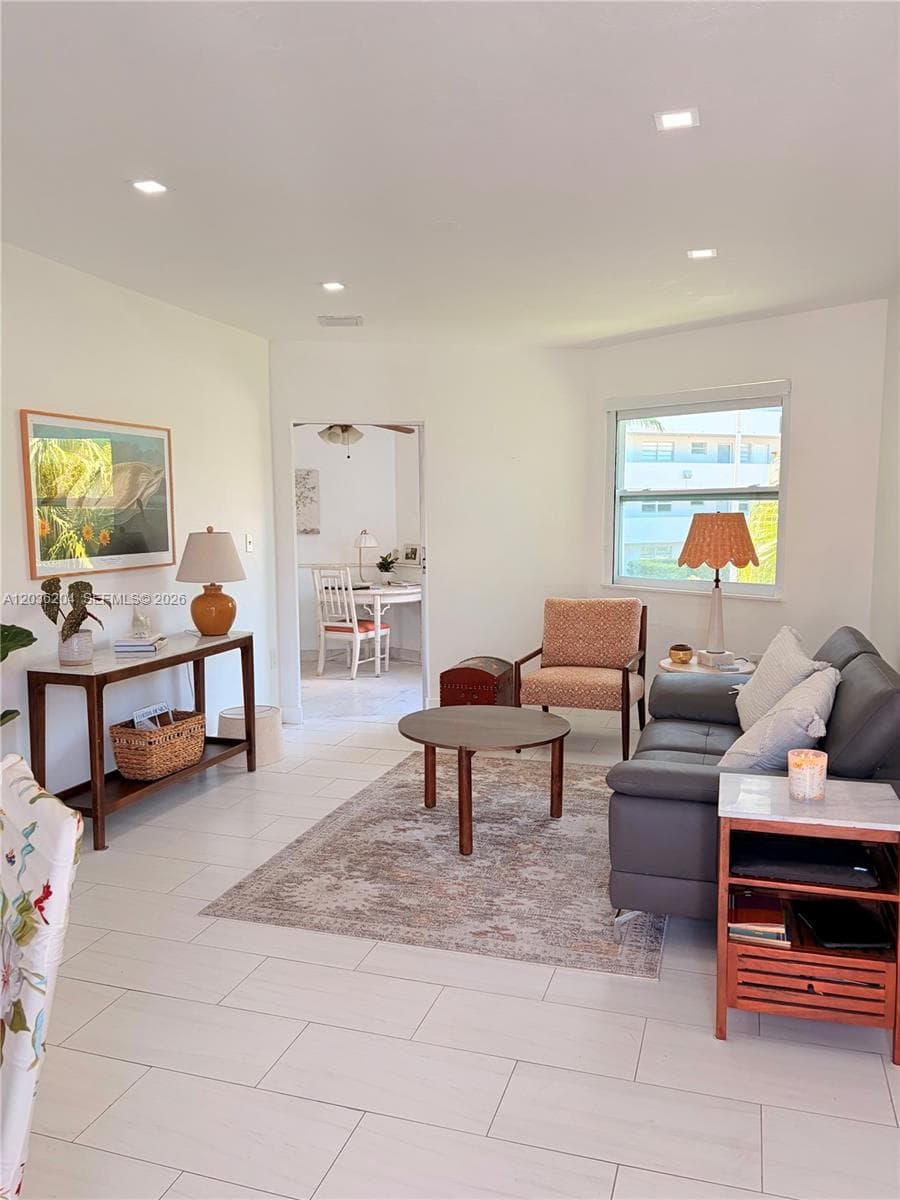 SKY LAKE GARDENS NO 4 · #251 in Miami - Photo 6