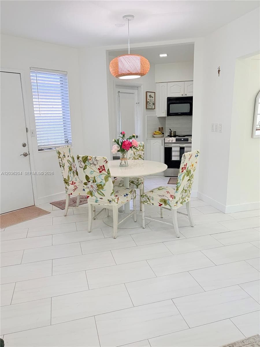 SKY LAKE GARDENS NO 4 · #251 in Miami - Photo 7