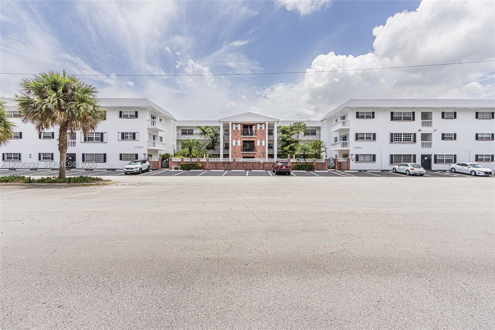 COLONIAL MANOR EAST · #111 in Fort Lauderdale - Photo 23