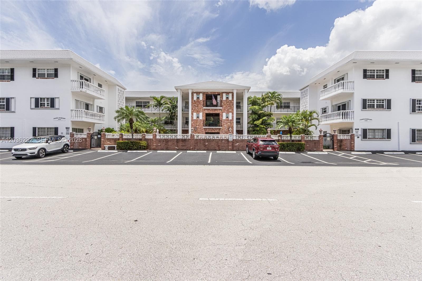 COLONIAL MANOR EAST · #111 in Fort Lauderdale - Photo 24