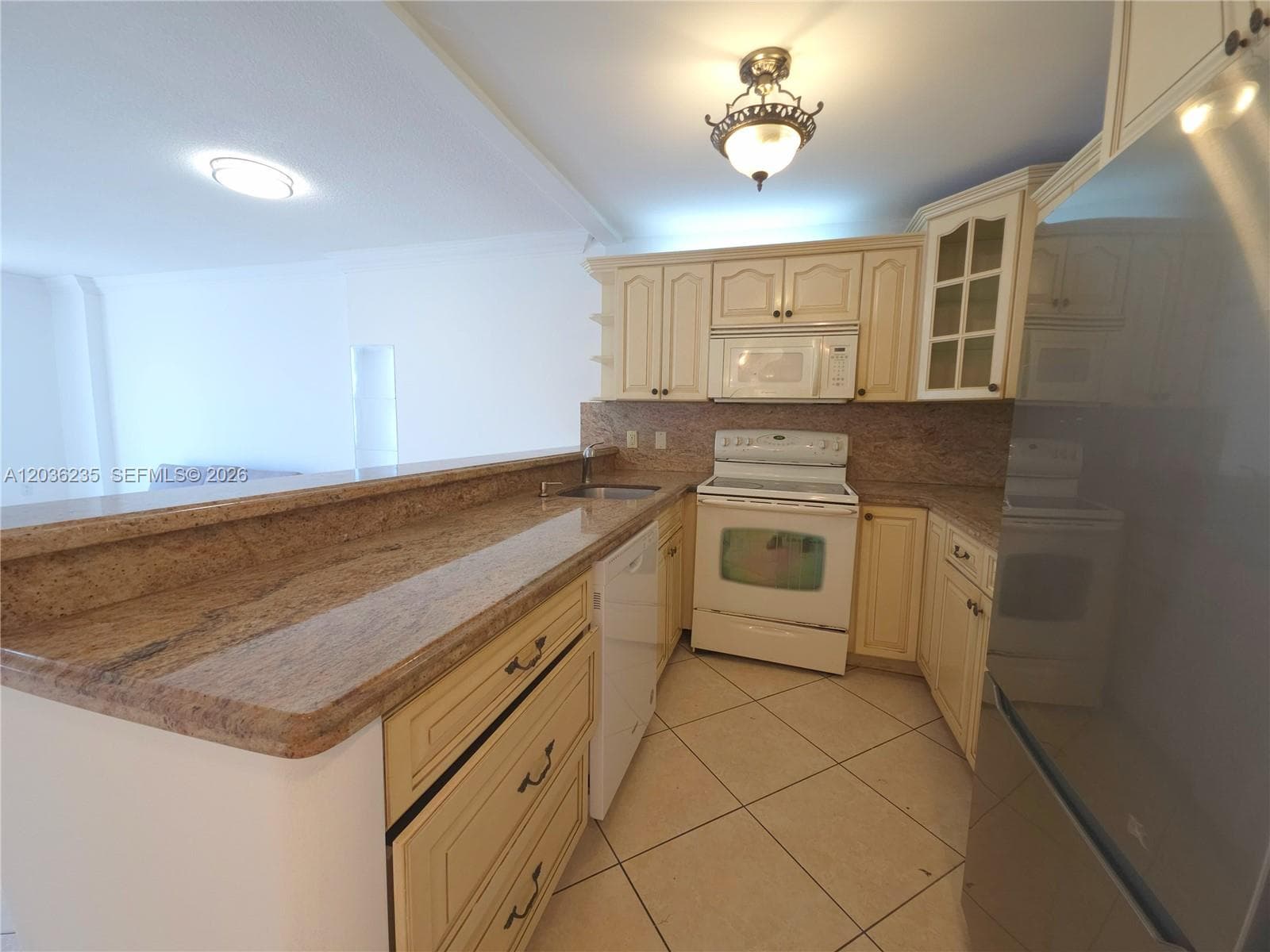 THE PRESIDENTIAL CONDO · #304 in Miami Beach - Photo 5