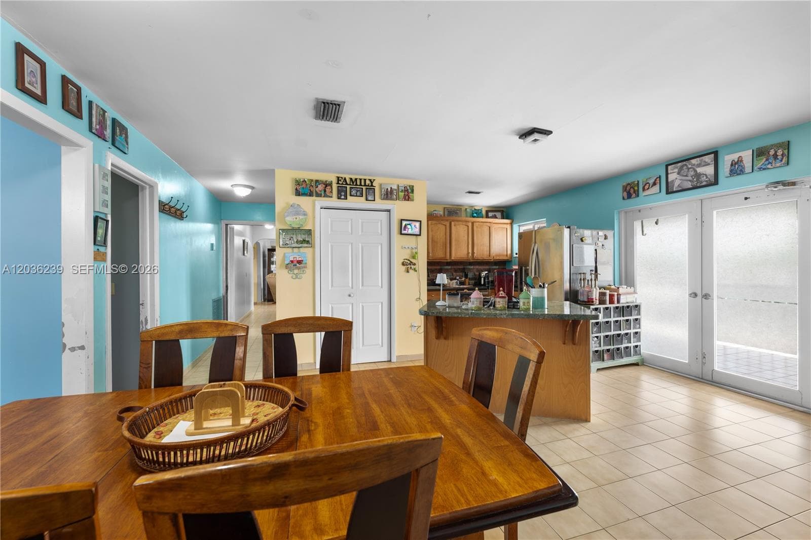 2100 Avenue H photo 22