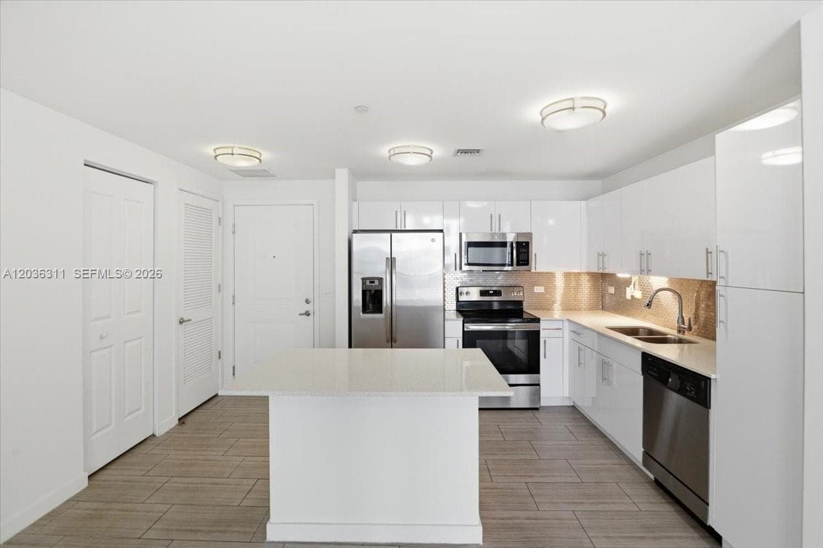 Circ Residences · #703 in Hollywood - Photo 9