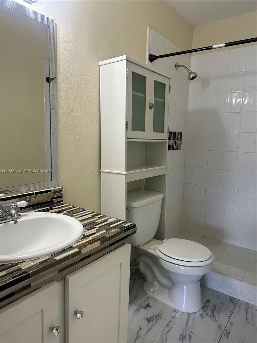VENETIAN GARDENS · #B201 in Hialeah - Photo 13