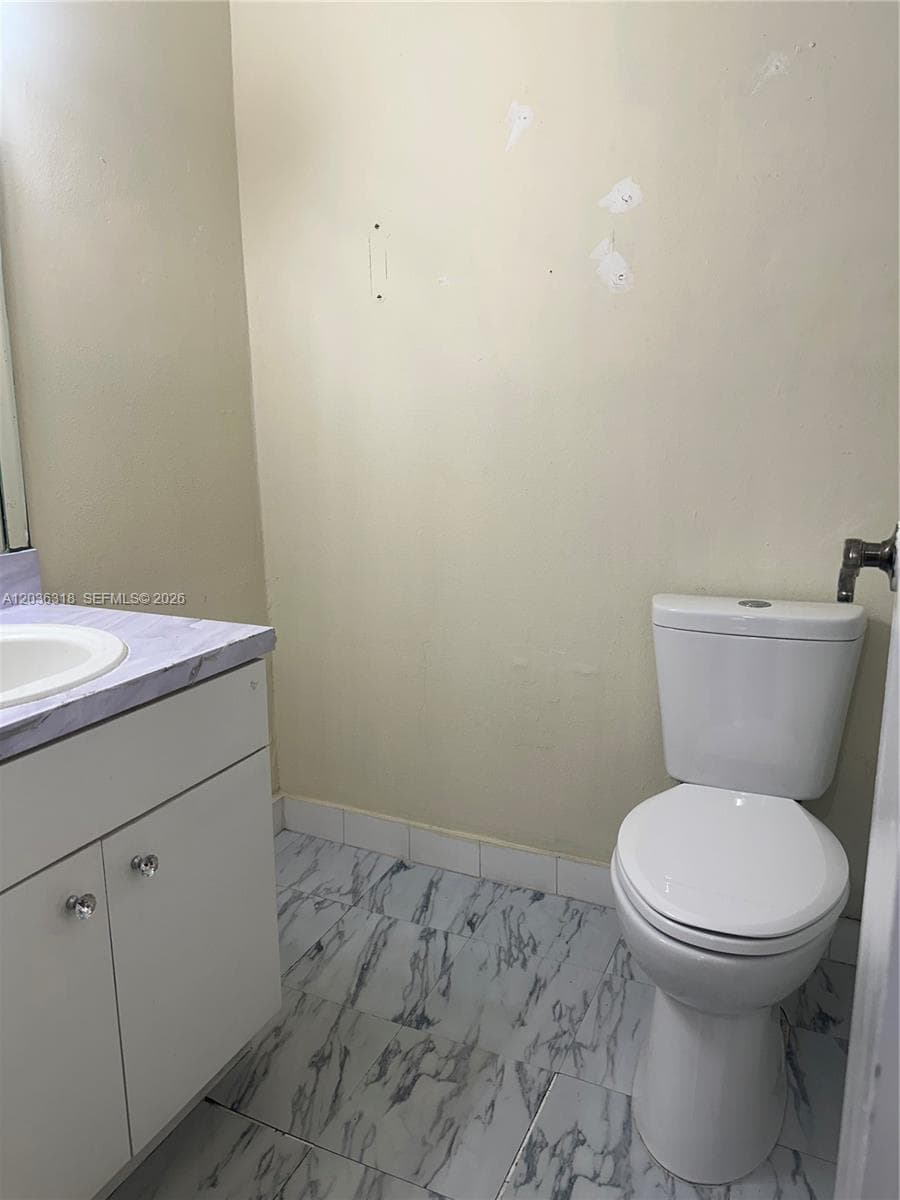 VENETIAN GARDENS · #B201 in Hialeah - Photo 18