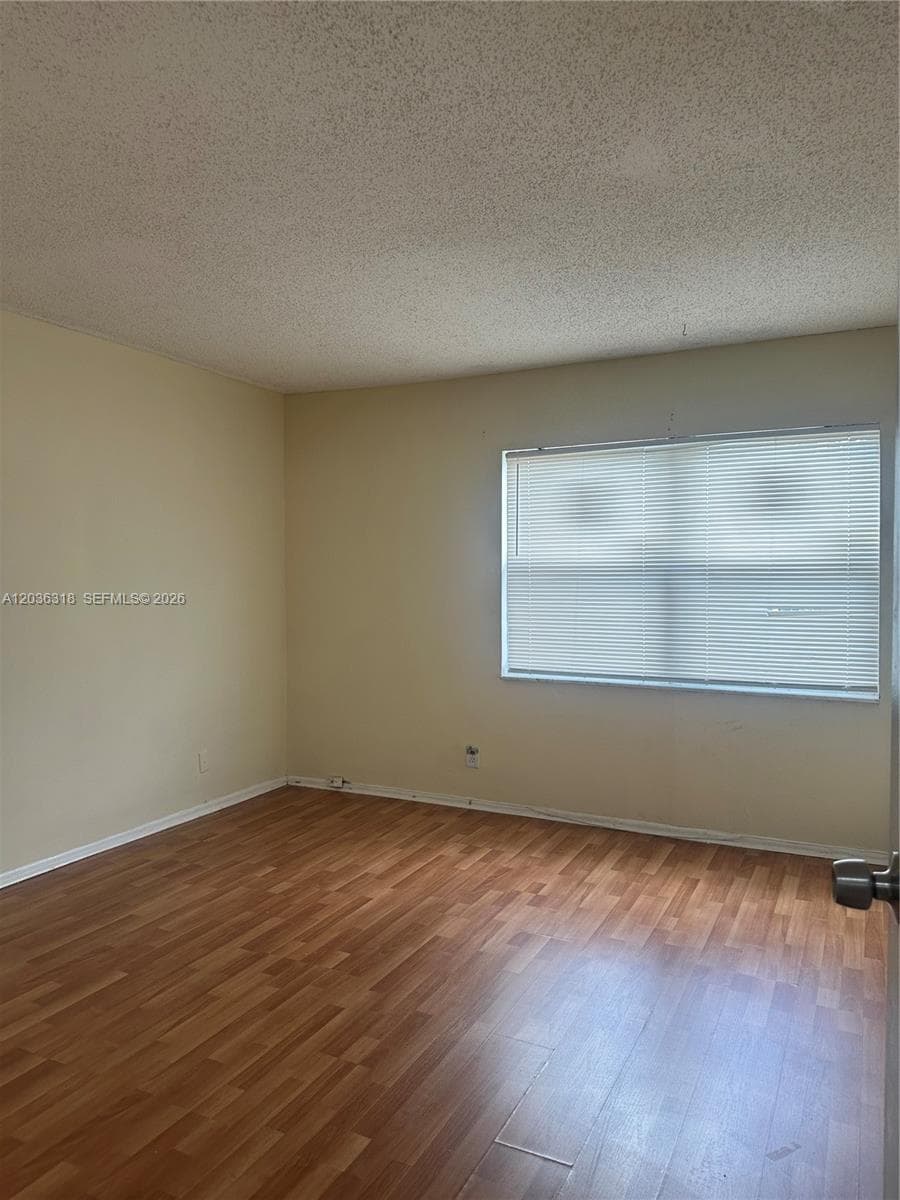 VENETIAN GARDENS · #B201 in Hialeah - Photo 11