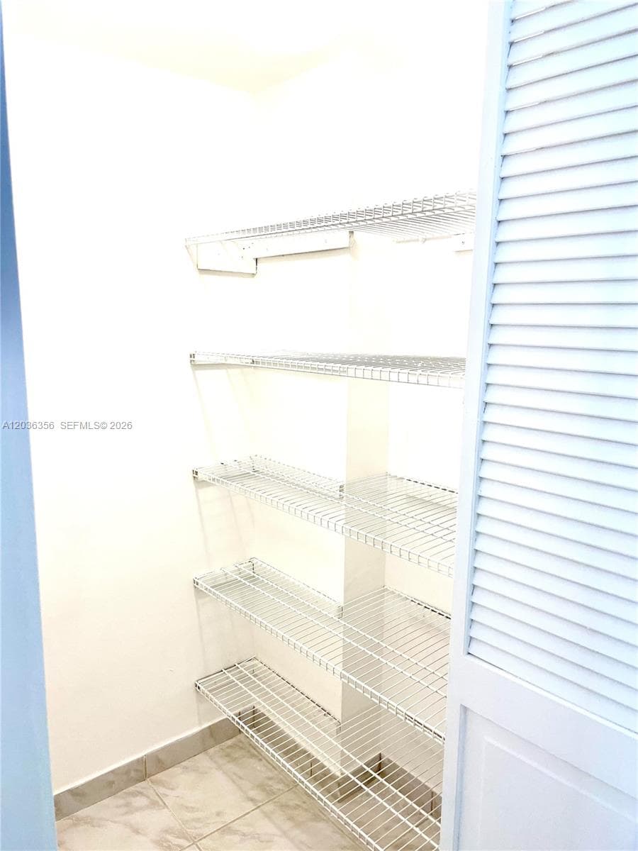 DE SOTO PARK SOUTH · #414 in Hallandale Beach - Photo 7