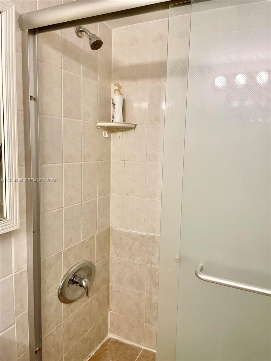 DE SOTO PARK SOUTH · #414 in Hallandale Beach - Photo 5