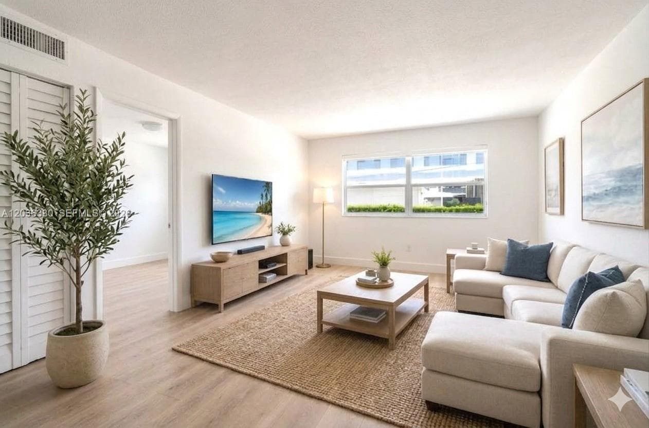 VILLA NAVARRA CONDO · #204 in Miami - Photo 2
