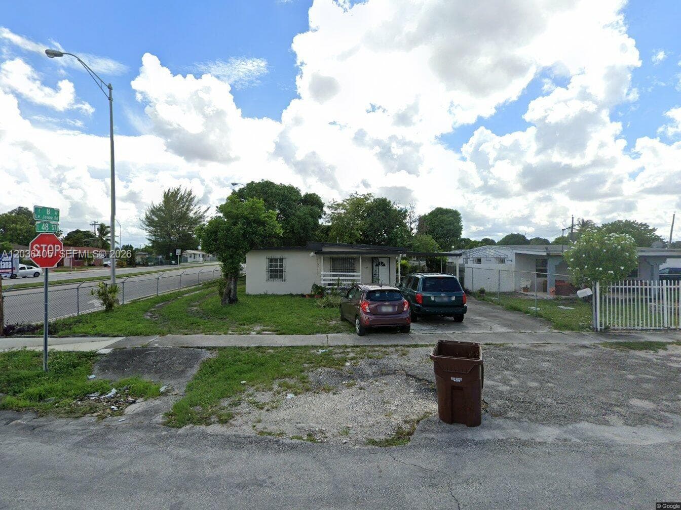 790 E 48th St photo 1
